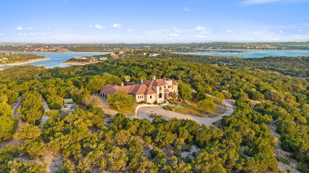 104 S Angel Light Dr, Spicewood, TX 78669