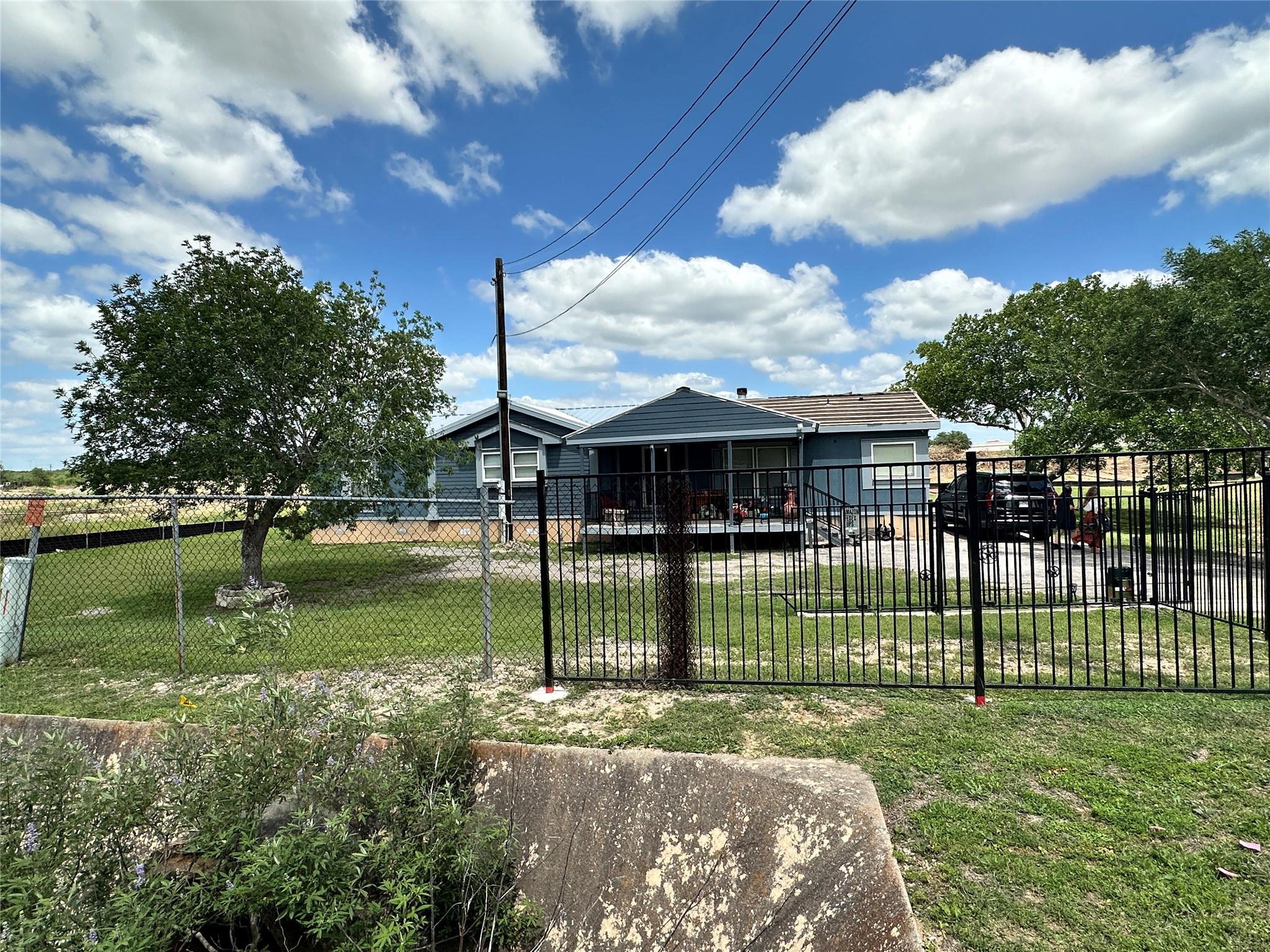 945 Old San Antonio Rd # C, Buda, TX 78610