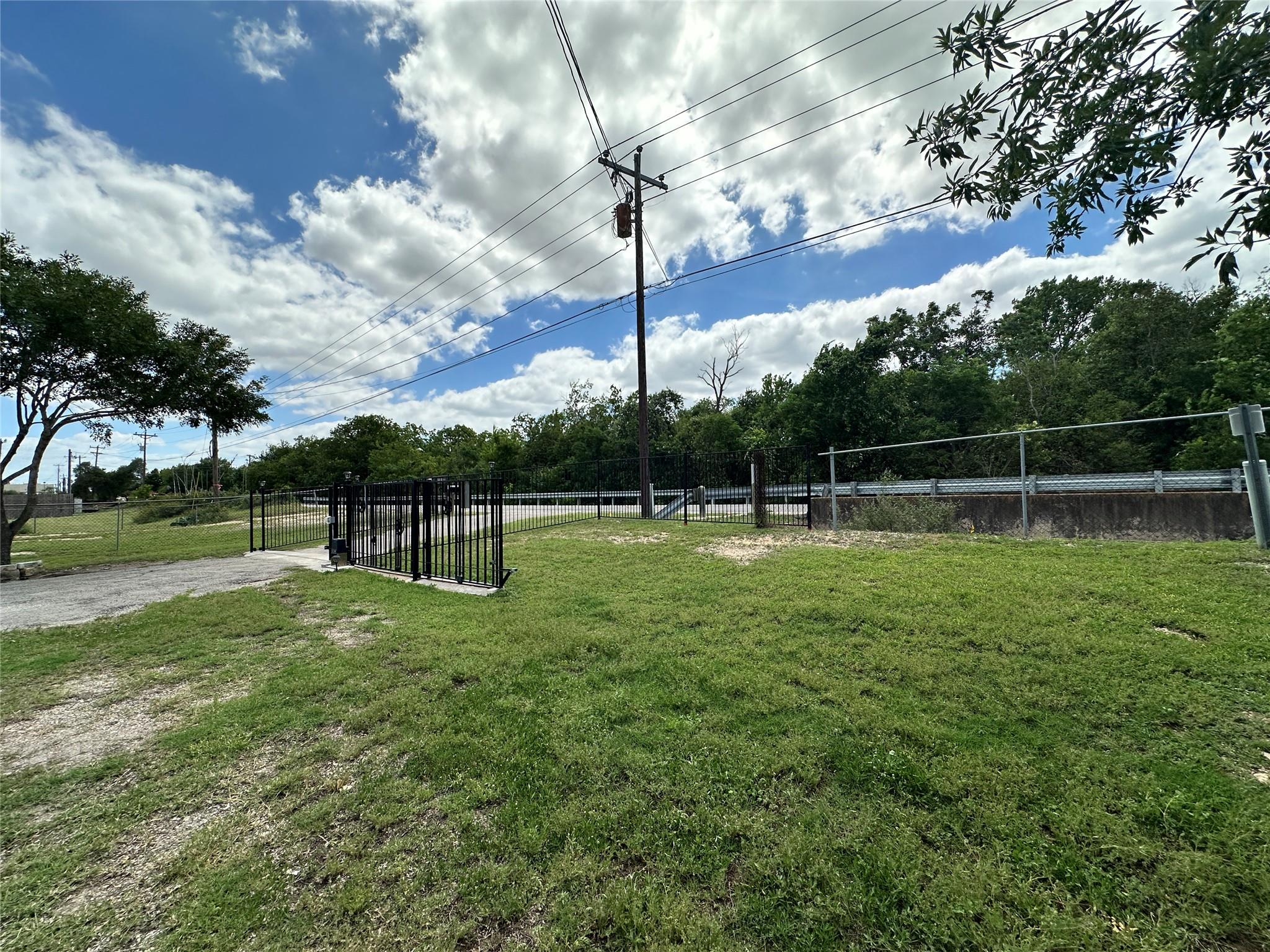 945 Old San Antonio Rd # C, Buda, TX 78610