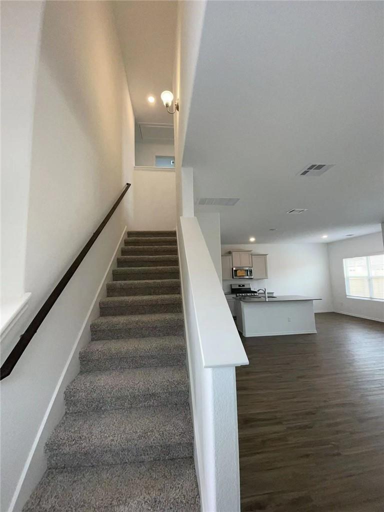109 Canley Loop, Hutto, TX 78634