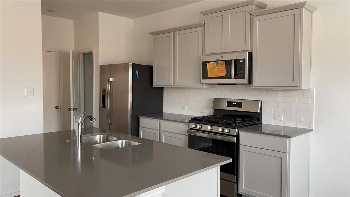 109 Canley Loop, Hutto, TX 78634