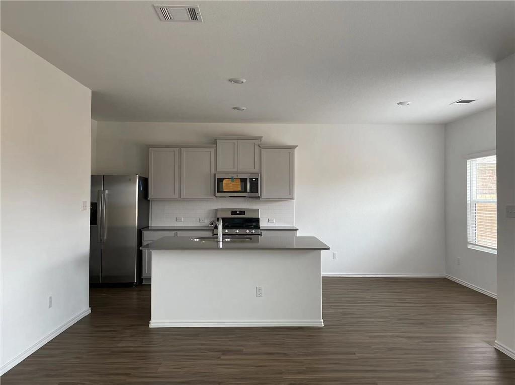 109 Canley Loop, Hutto, TX 78634