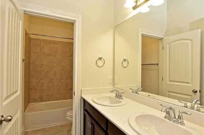 15821 Cinca Terra Dr, Bee Cave, TX 78738