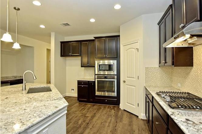 15821 Cinca Terra Dr, Bee Cave, TX 78738