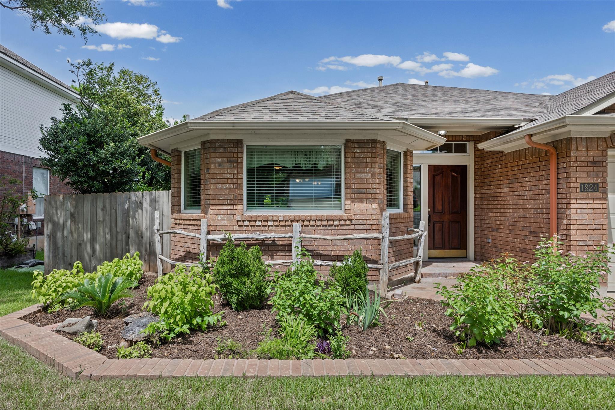 1824 Red Rock Dr, Round Rock, TX 78665