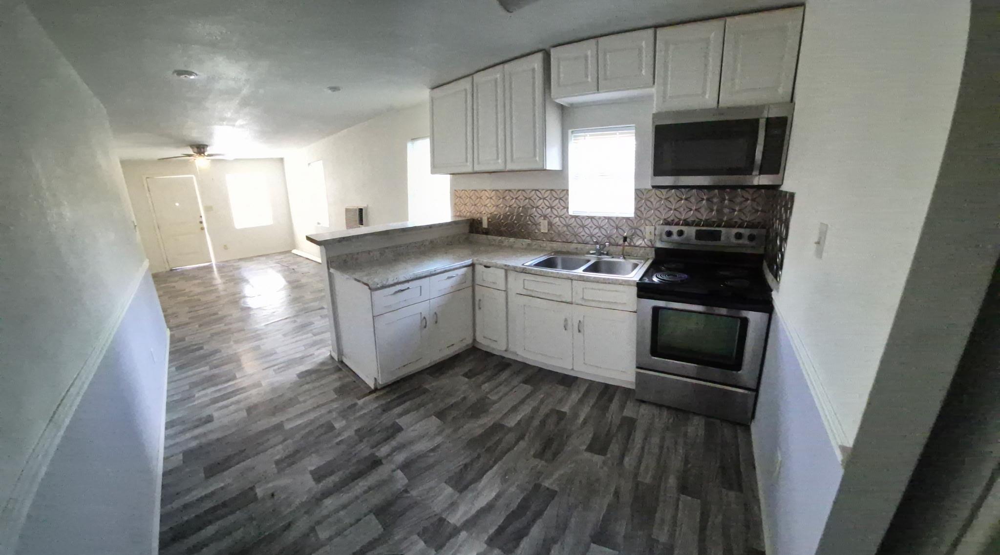 468 W Washington St, Giddings, TX 78942