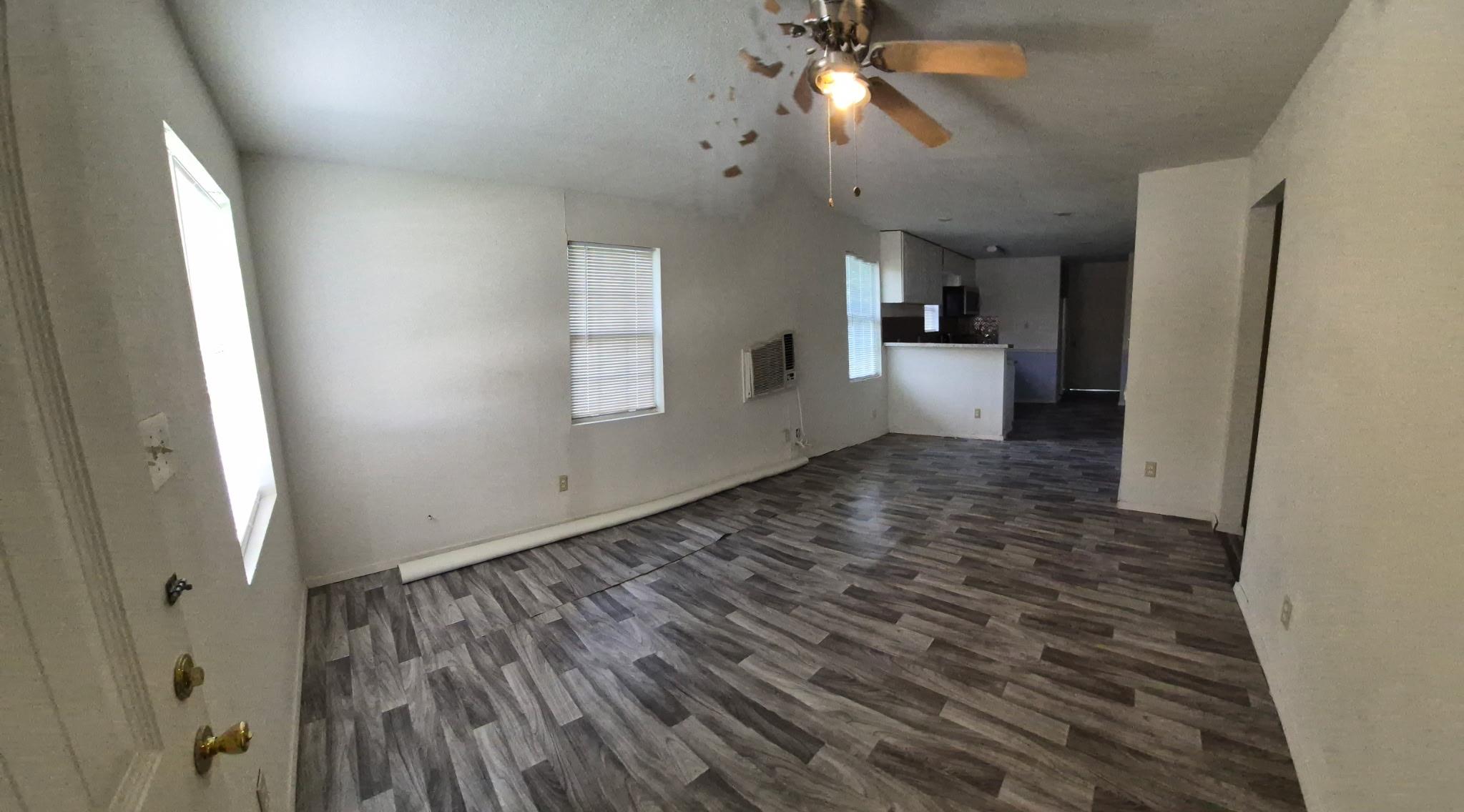 468 W Washington St, Giddings, TX 78942