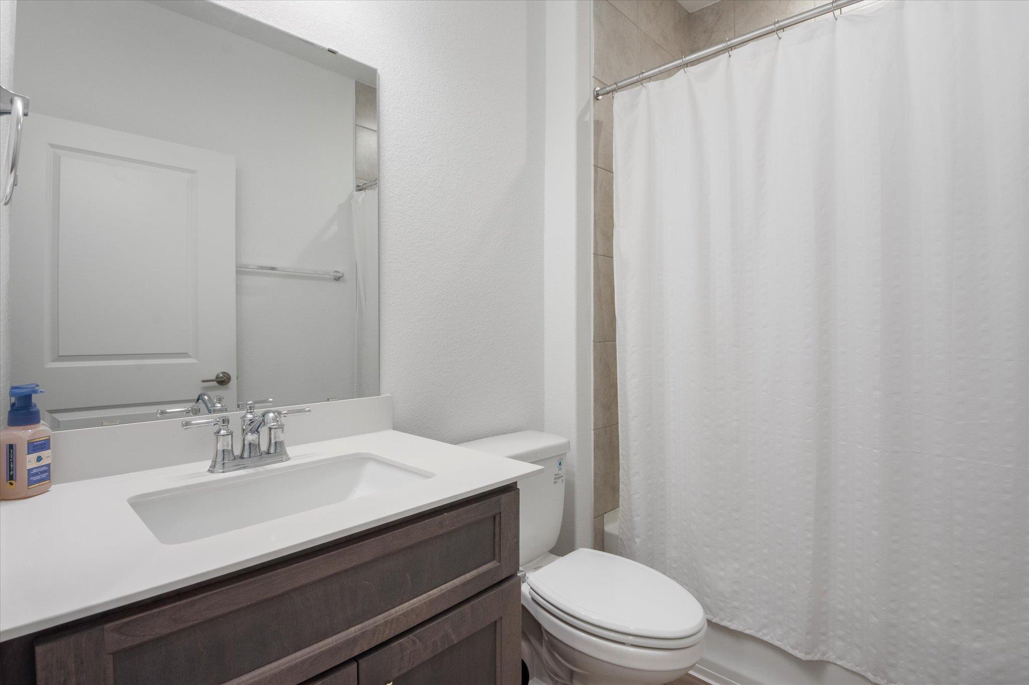 210 Bellows St, Georgetown, TX 78633