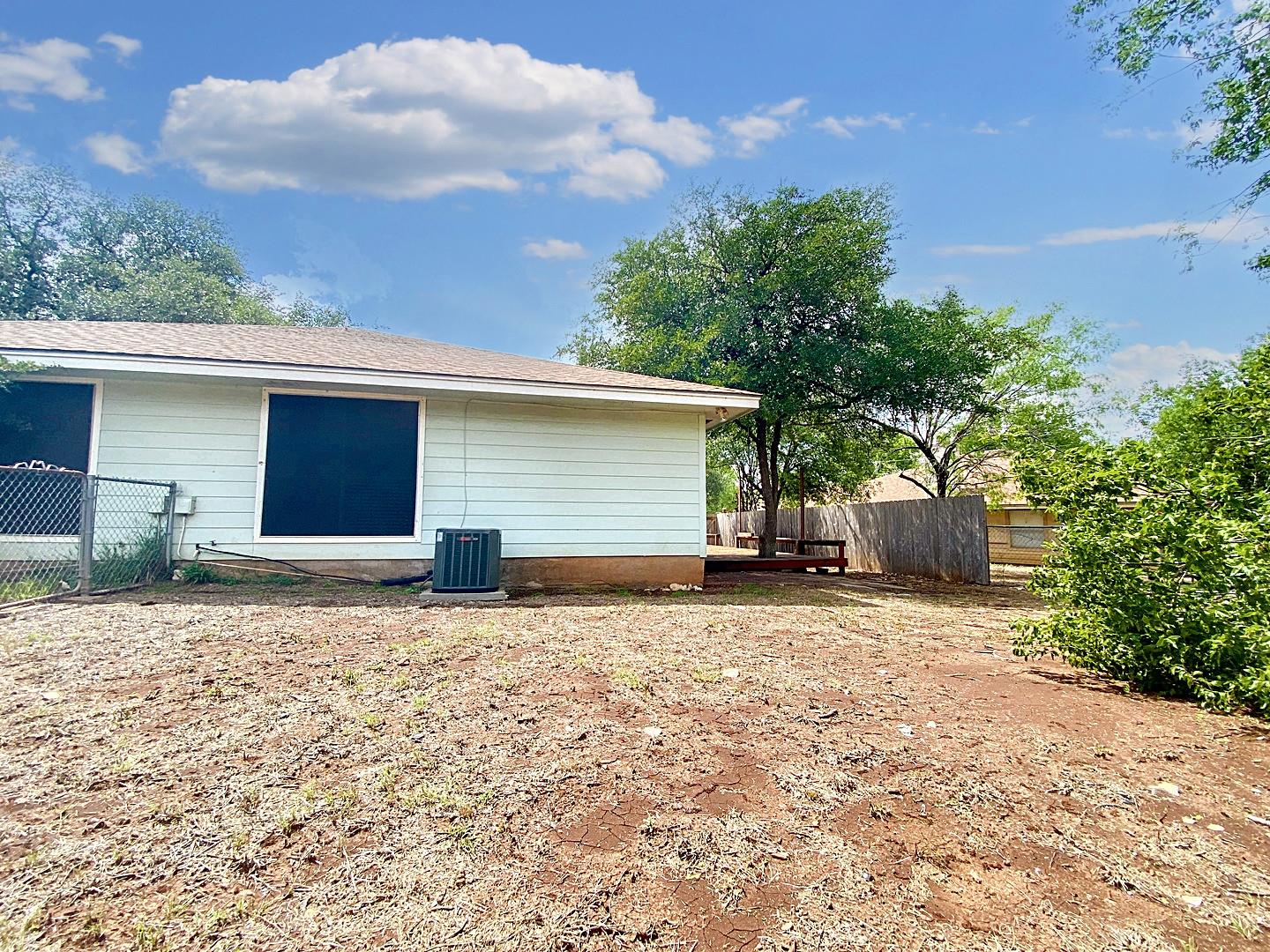 106 Hughson Ct, San Marcos, TX 78666