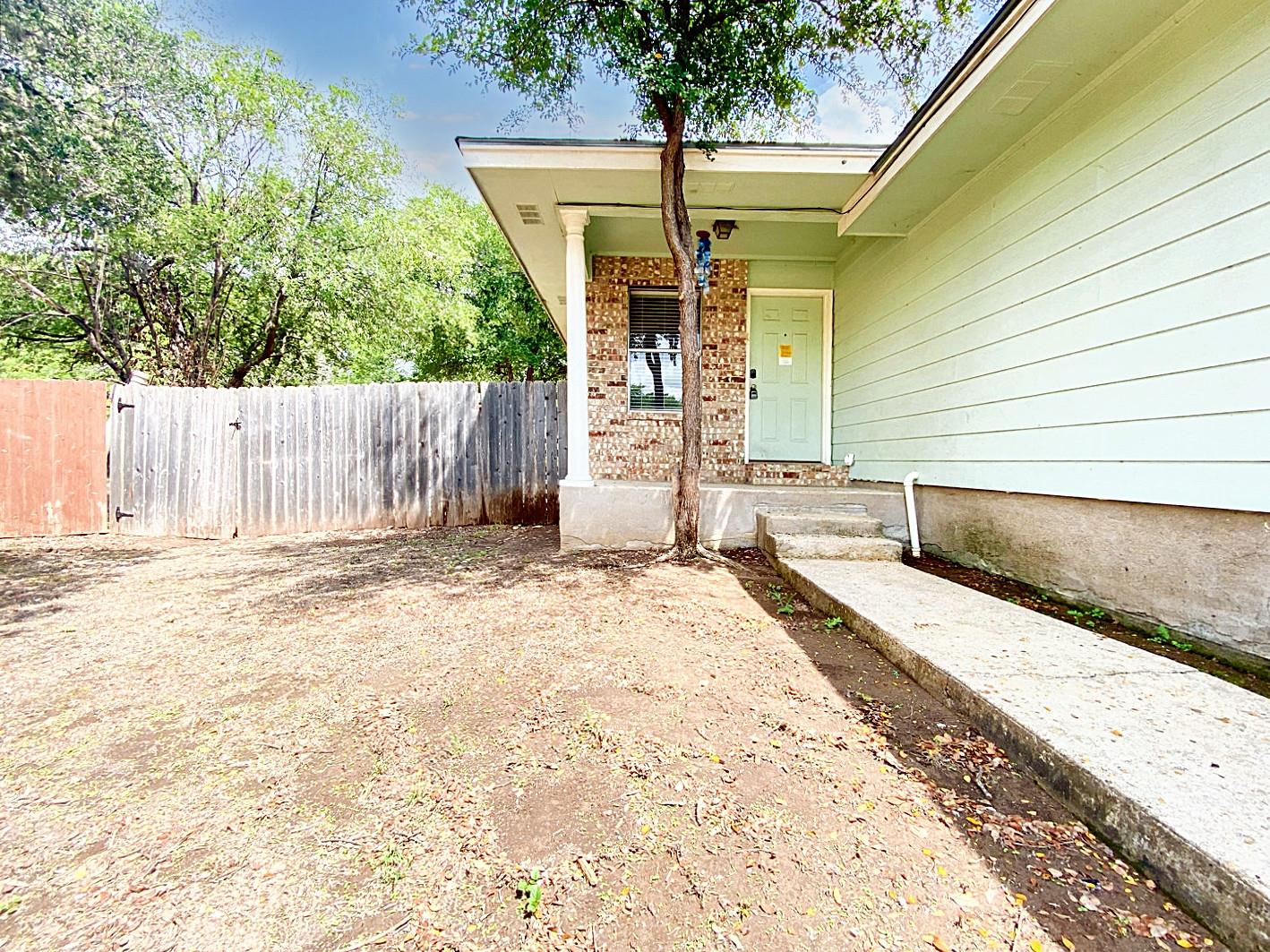 106 Hughson Ct, San Marcos, TX 78666