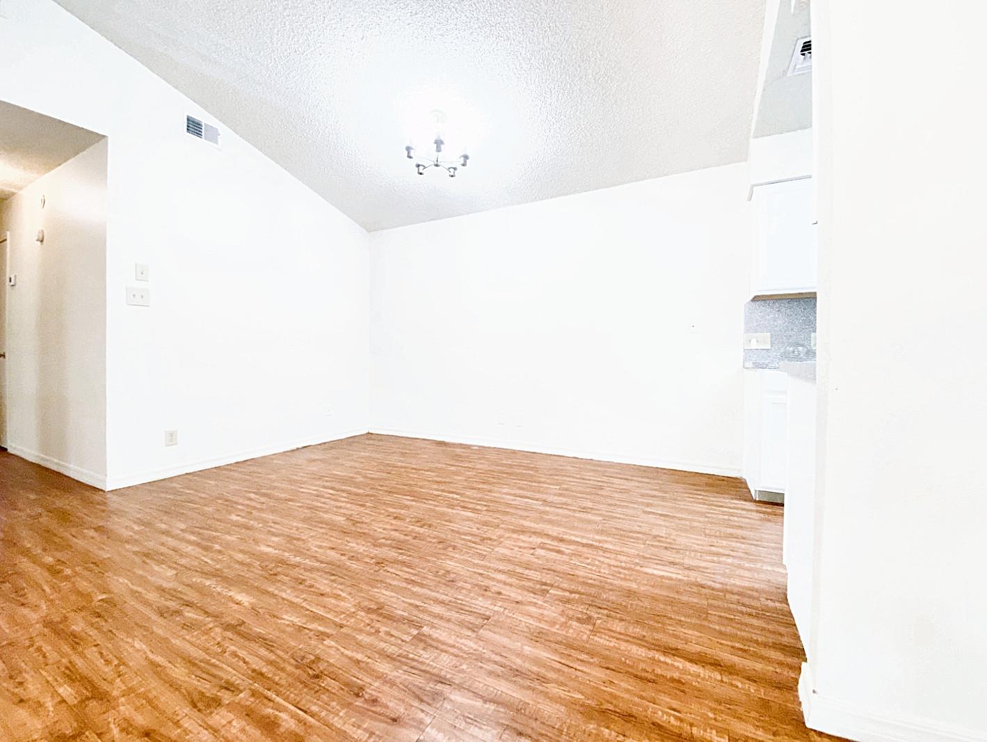106 Hughson Ct, San Marcos, TX 78666