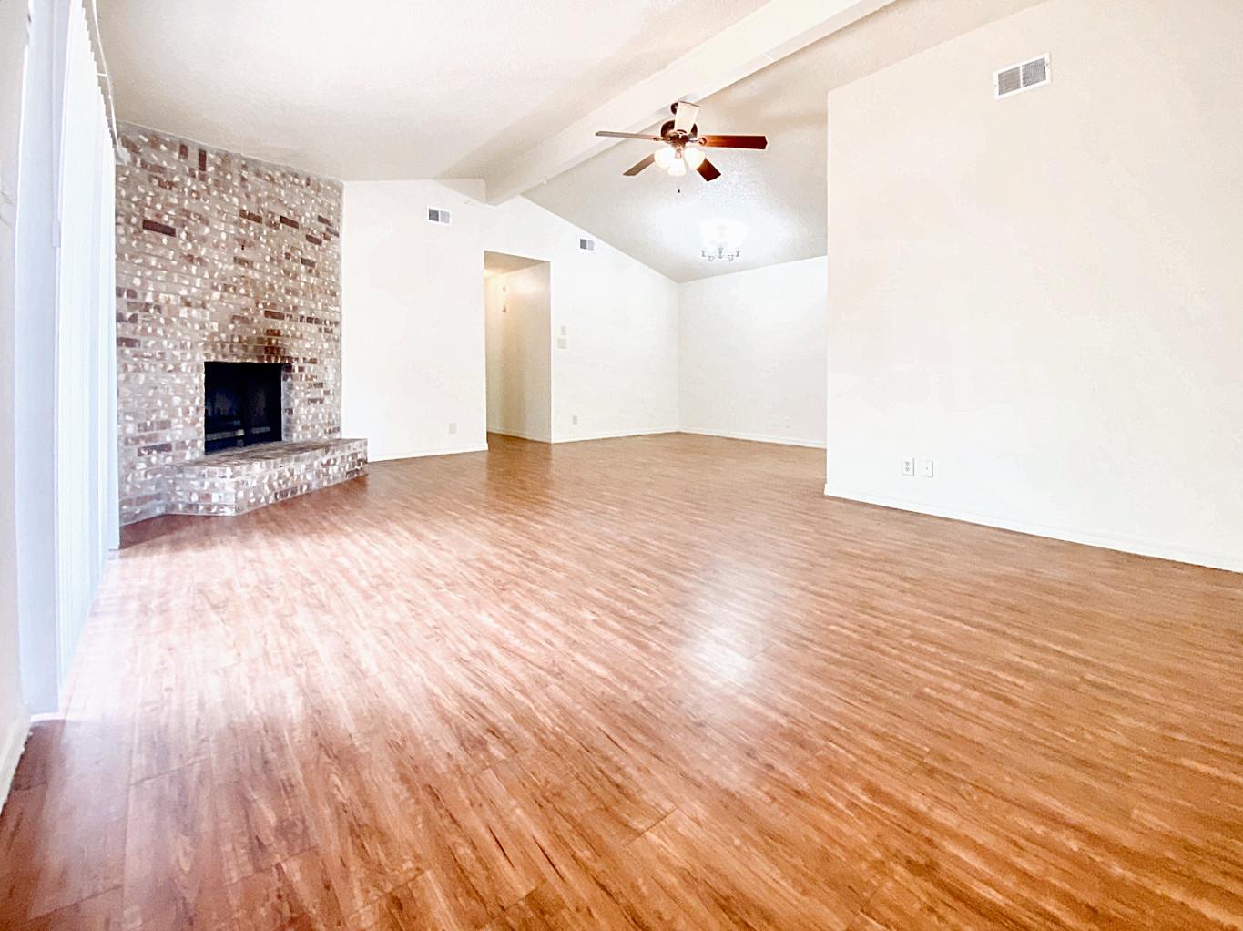 106 Hughson Ct, San Marcos, TX 78666