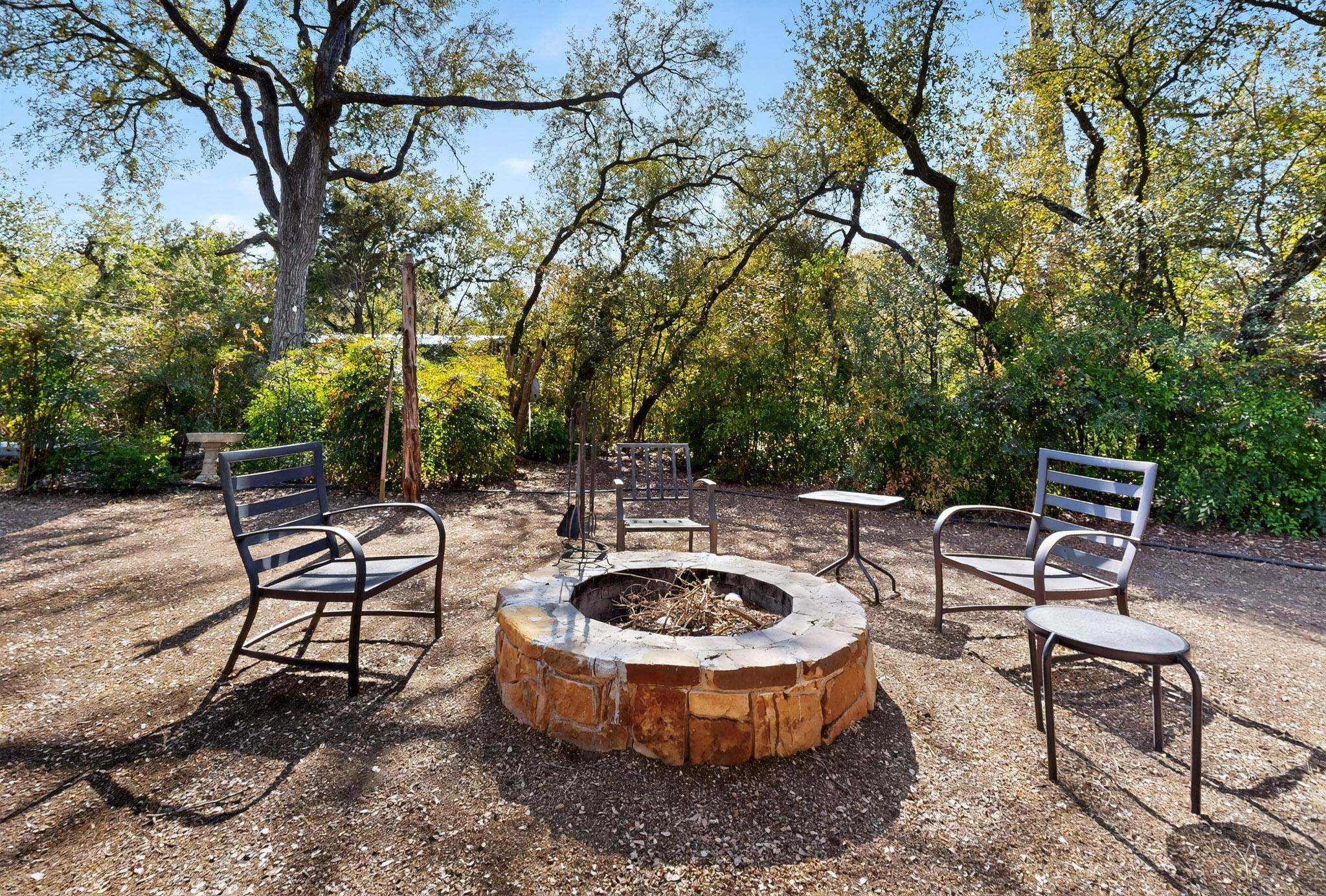 15711 La Hacienda Dr, Austin, TX 78734