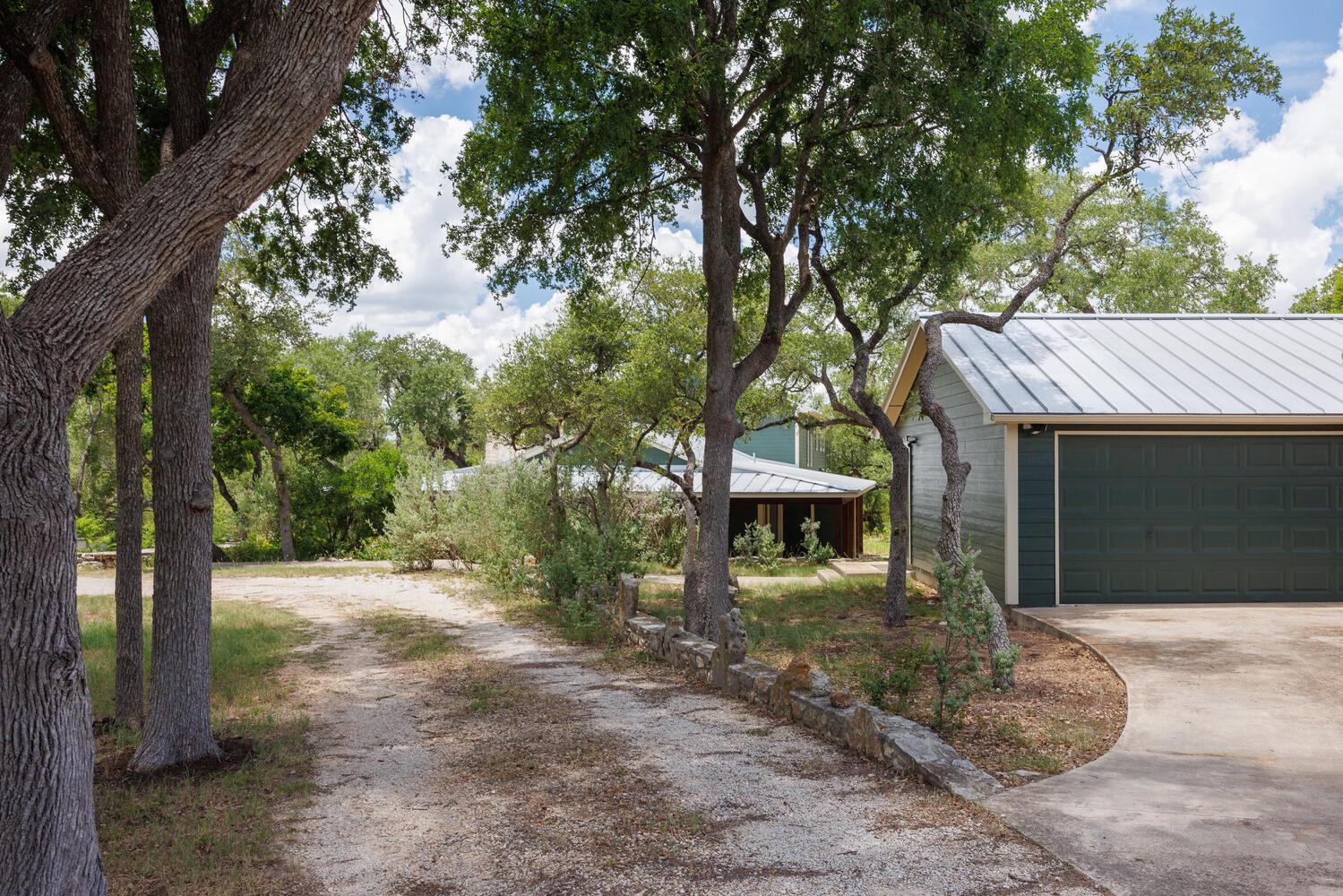 1100 Chapparal Dr, Wimberley, TX 78676