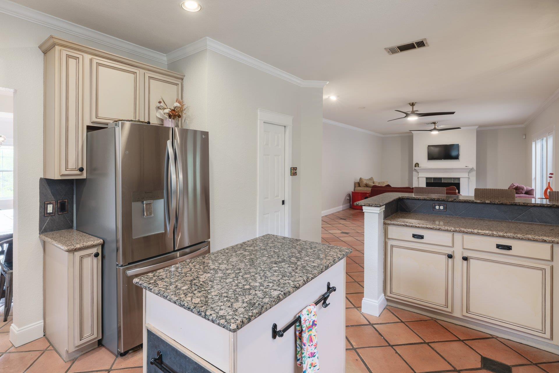7000 Bending Oak Rd, Austin, TX 78749