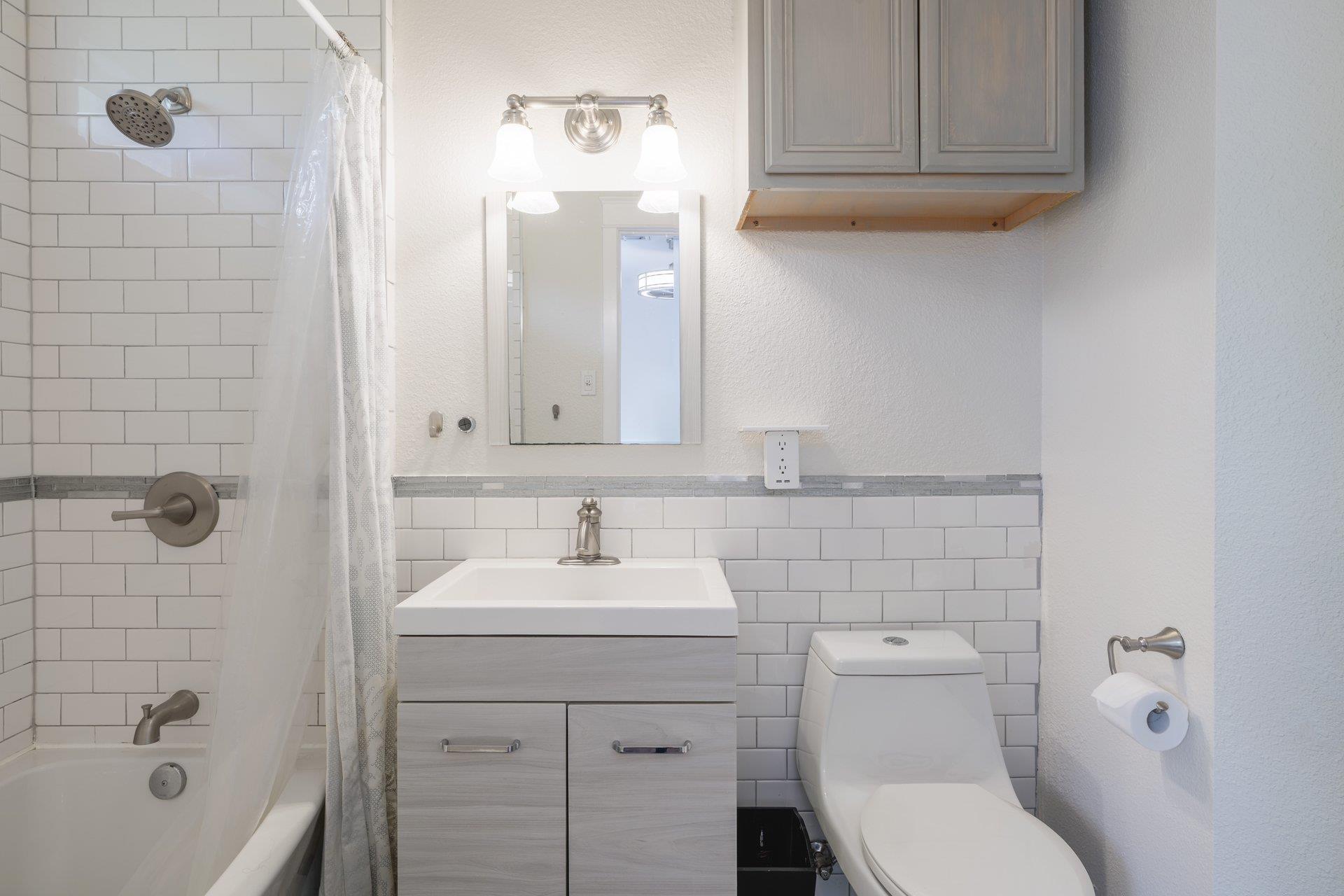 7000 Bending Oak Rd, Austin, TX 78749