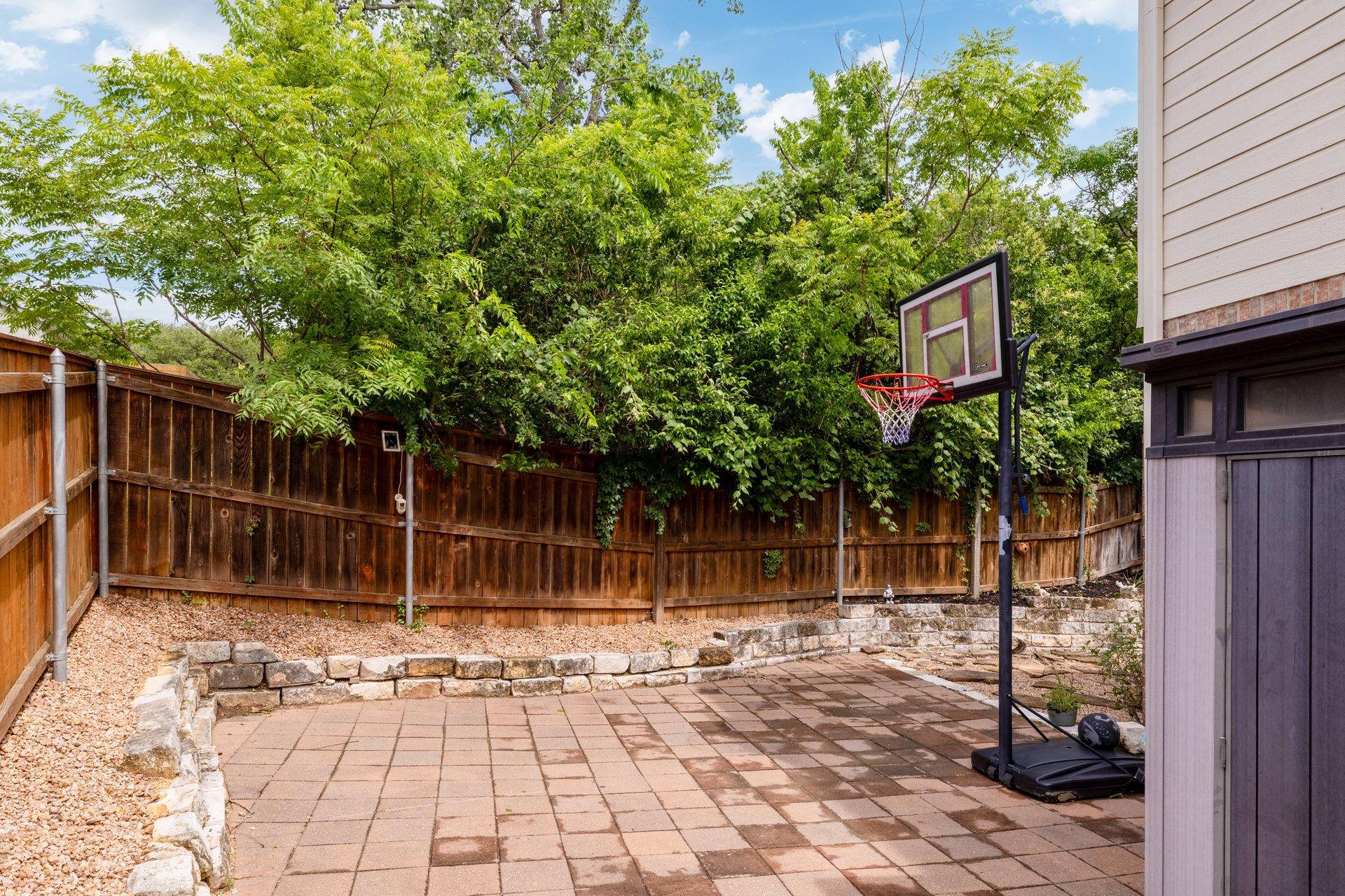 7000 Bending Oak Rd, Austin, TX 78749