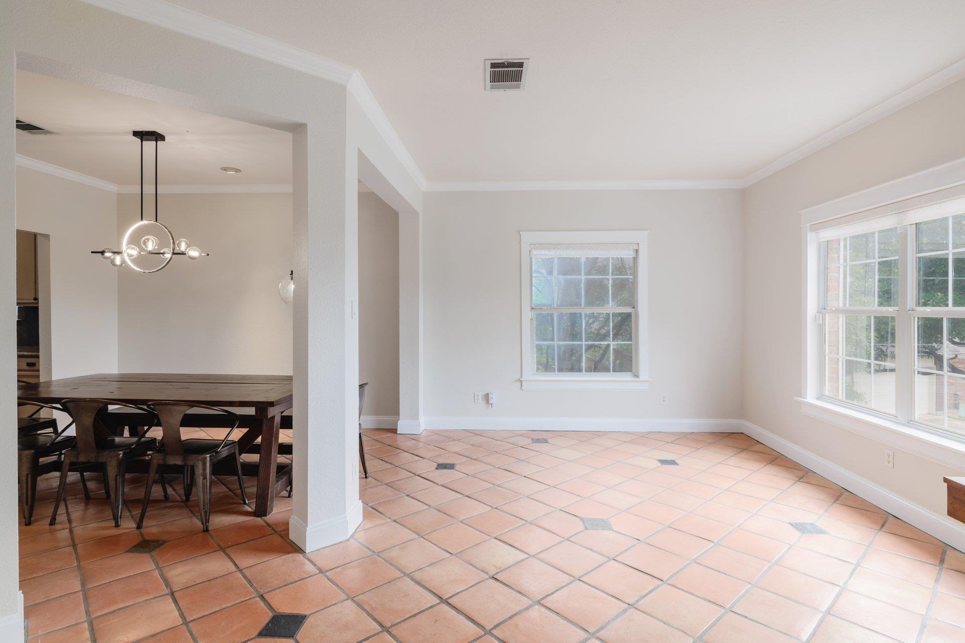 7000 Bending Oak Rd, Austin, TX 78749