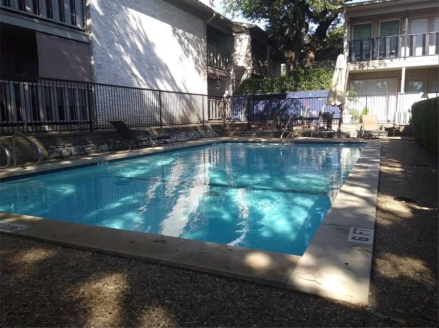 1304 Summit St # 208, Austin, TX 78741
