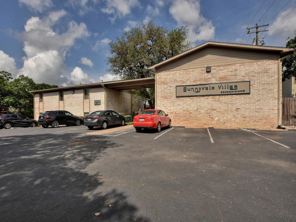1304 Summit St # 208, Austin, TX 78741