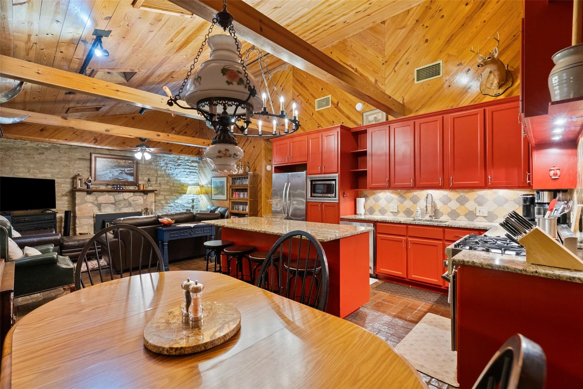 1728 Rocky Riv, Canyon Lake, TX 78133