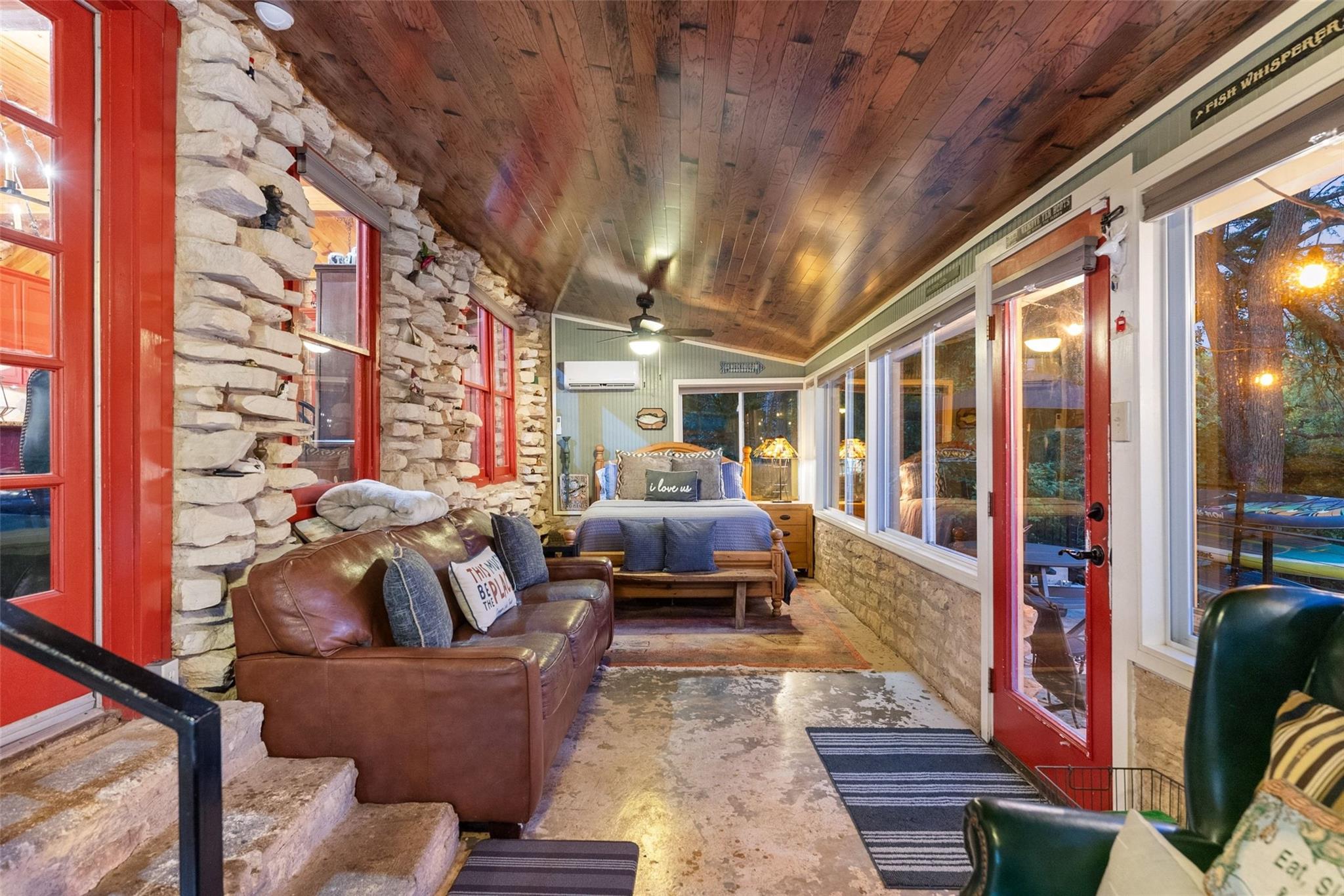 1728 Rocky Riv, Canyon Lake, TX 78133