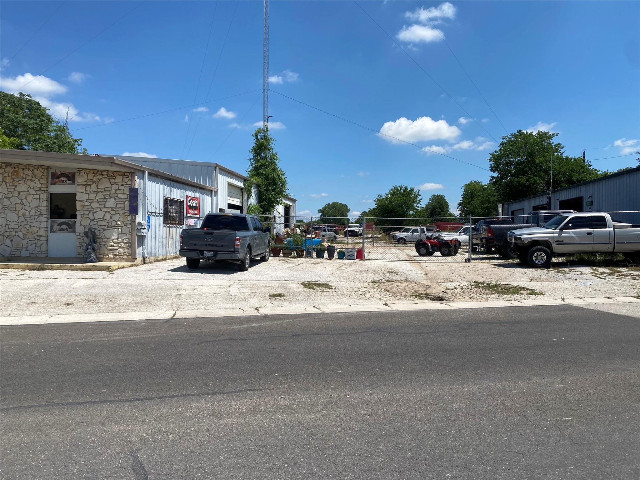 1000 E 2nd Ave E, Belton, TX 76513