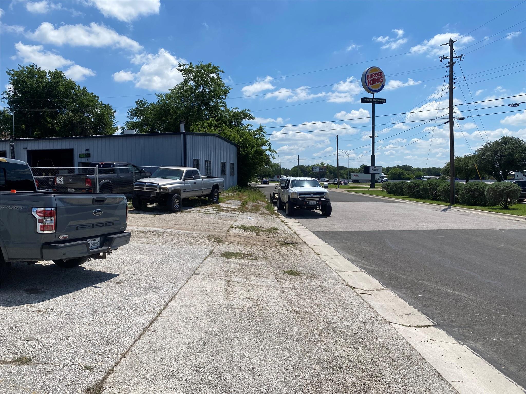 1000 E 2nd Ave E, Belton, TX 76513