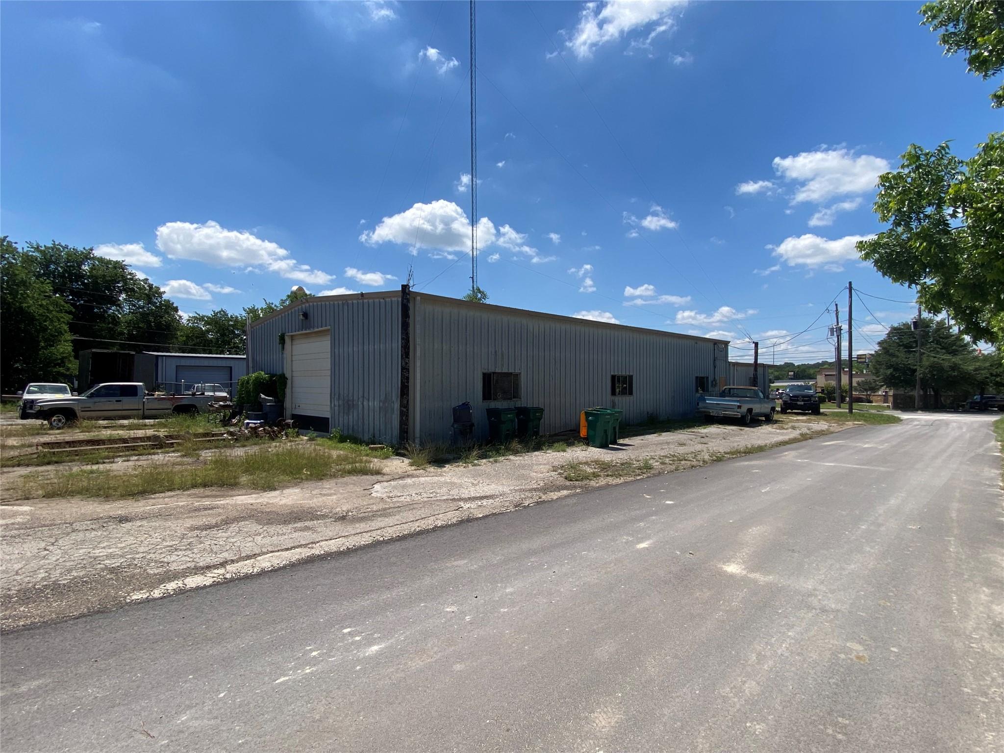 1000 E 2nd Ave E, Belton, TX 76513