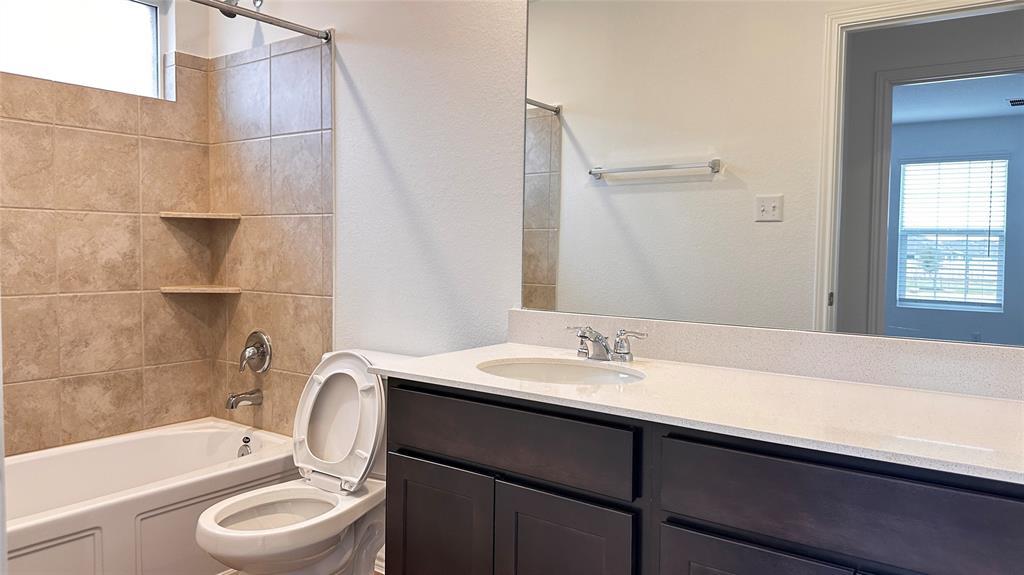 606 Arnage Dr, Hutto, TX 78634