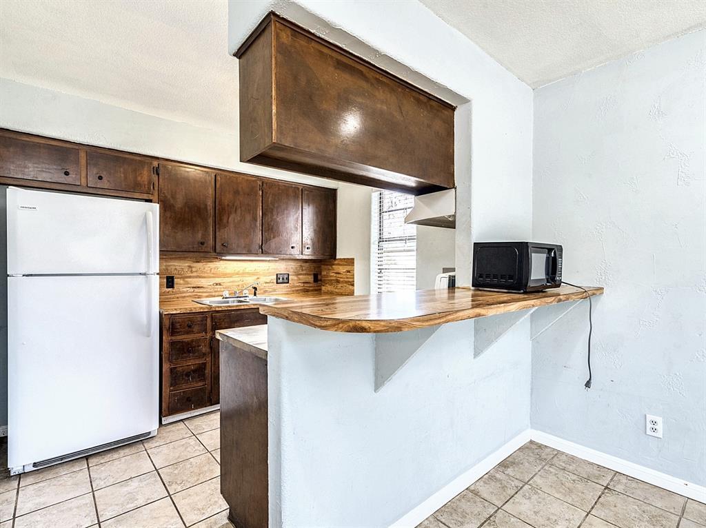 901 Glass Dr # A, Leander, TX 78641