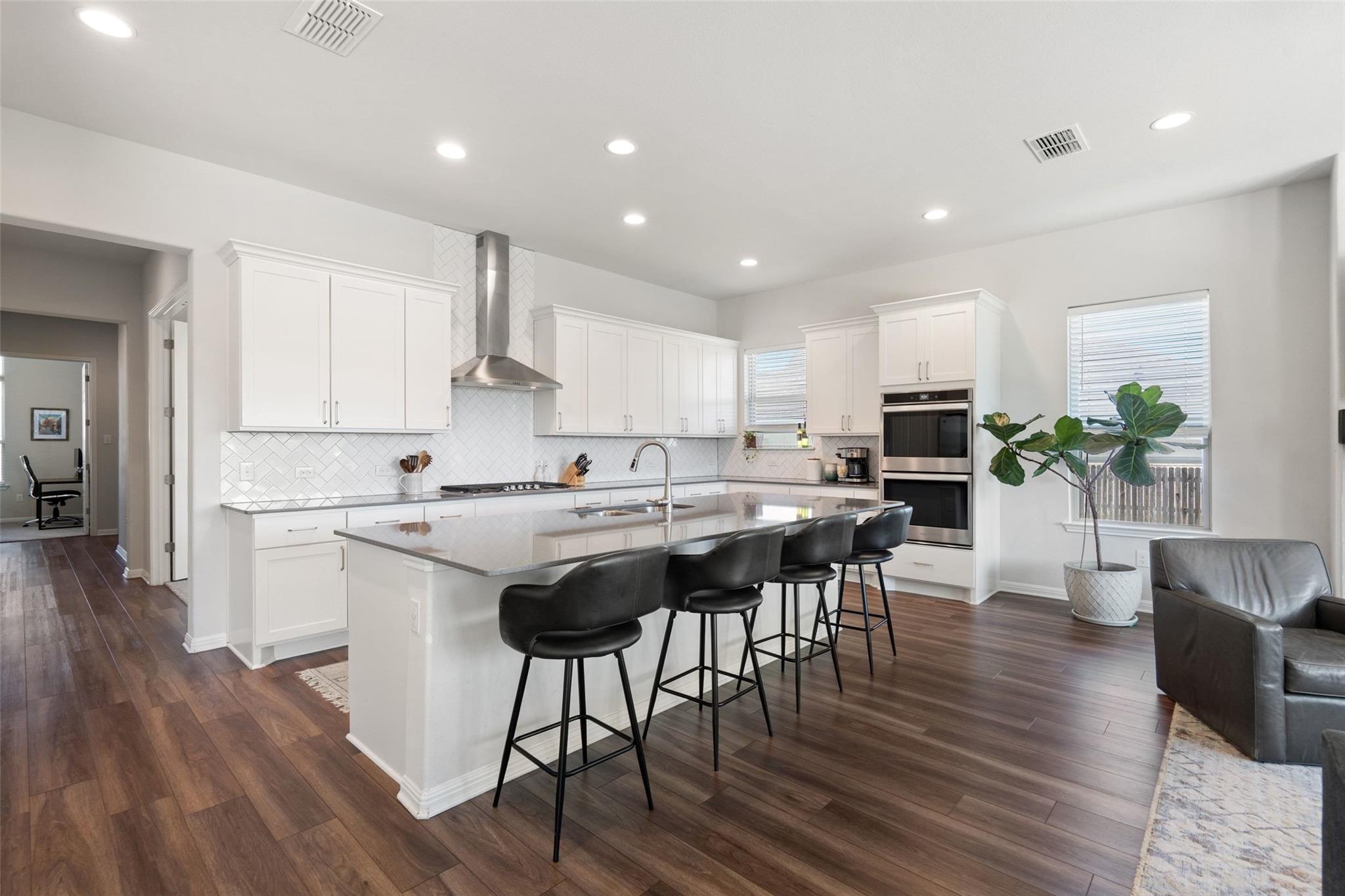162 Lunar Loop, Austin, TX 78737