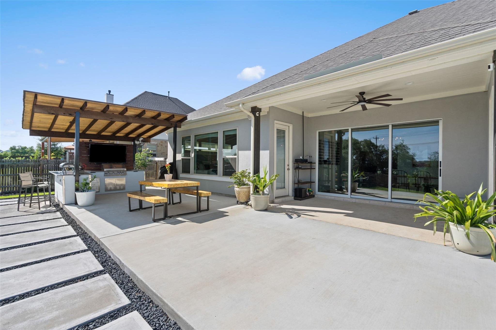 162 Lunar Loop, Austin, TX 78737