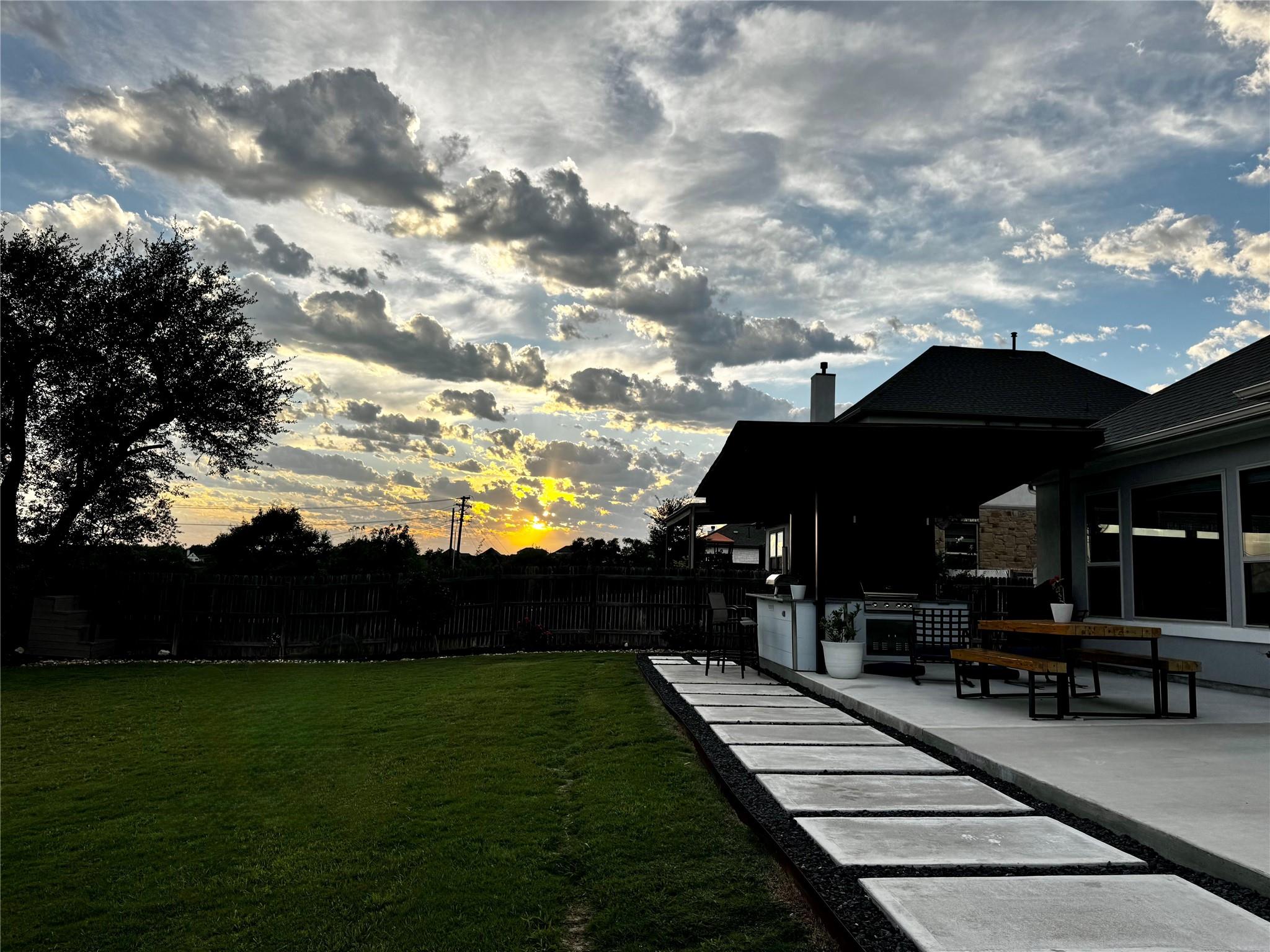 162 Lunar Loop, Austin, TX 78737