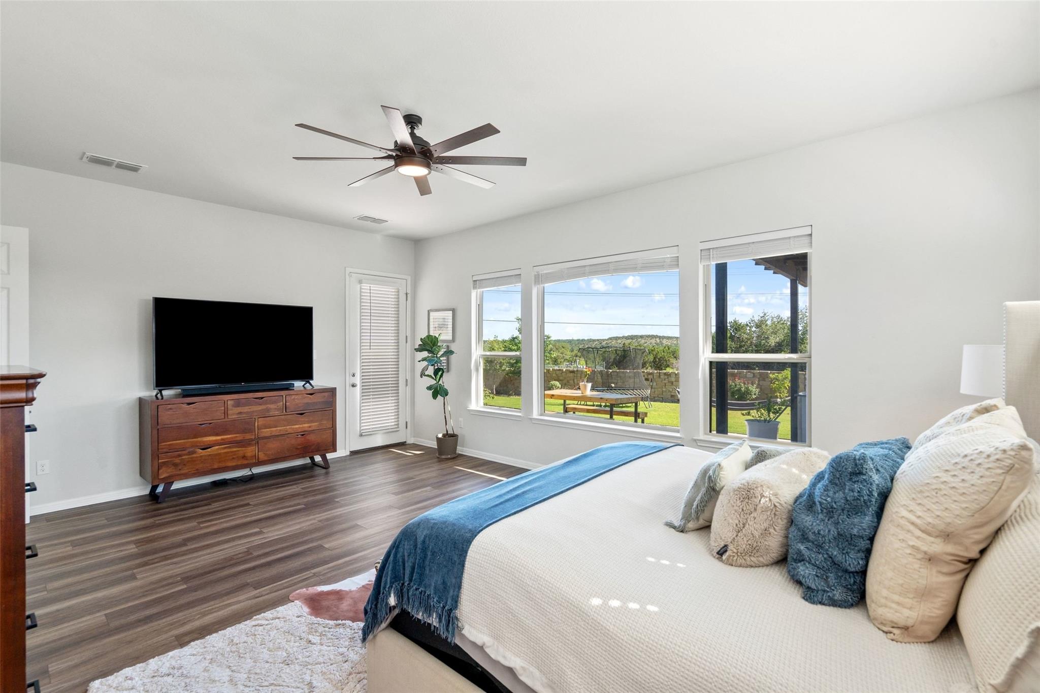 162 Lunar Loop, Austin, TX 78737