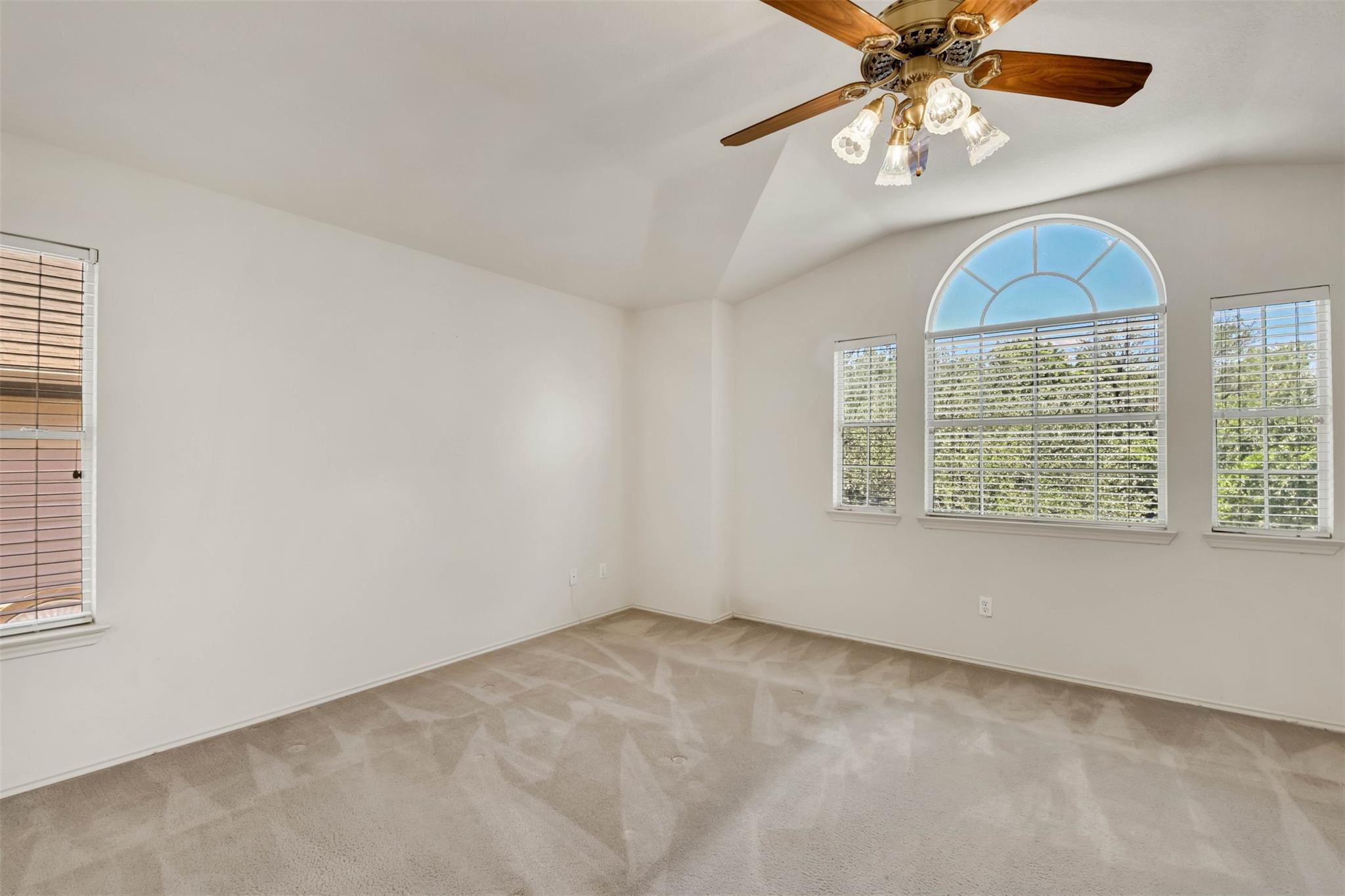 711 Horizon Trl, Cedar Park, TX 78613