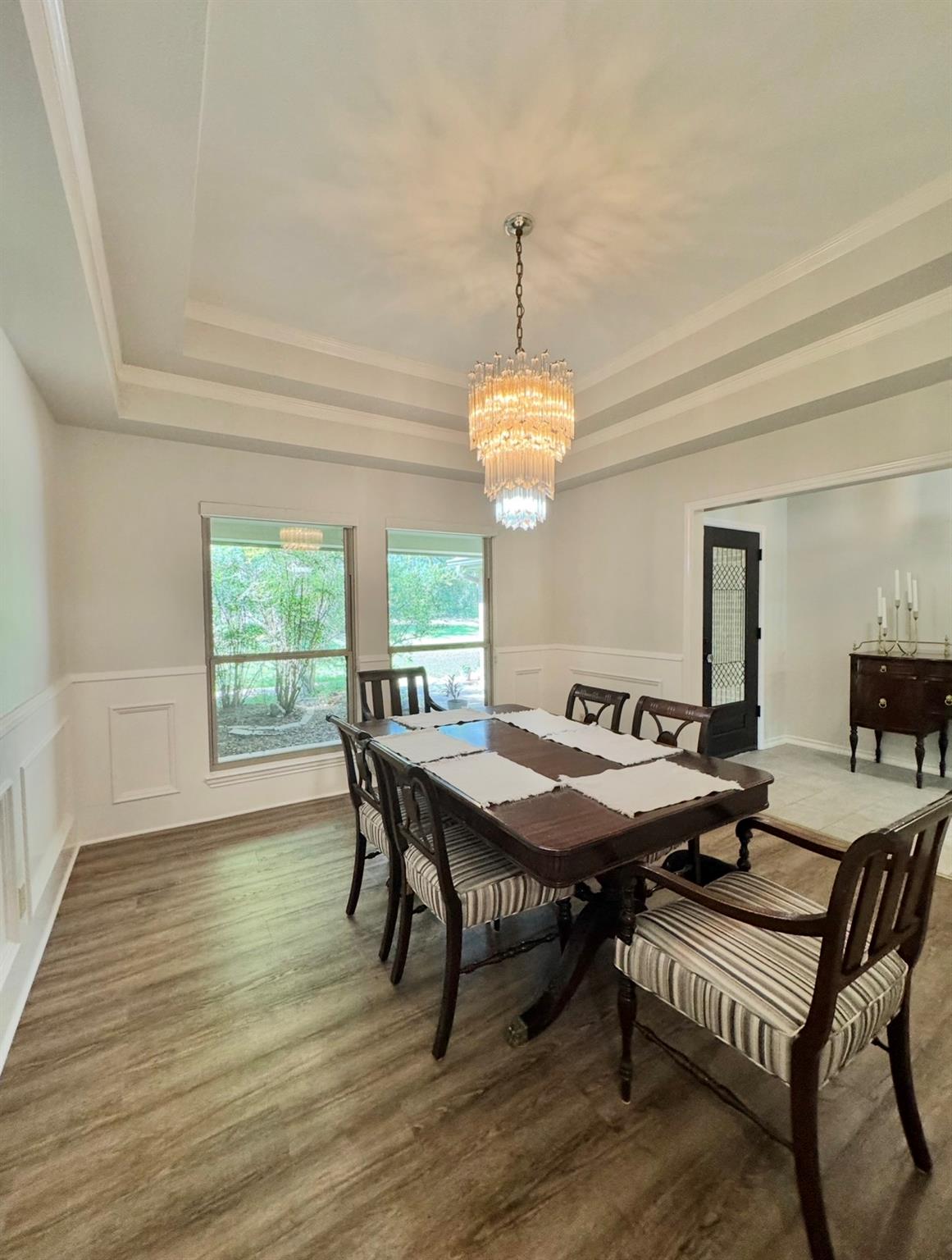 203 E 11th St, Elgin, TX 78621