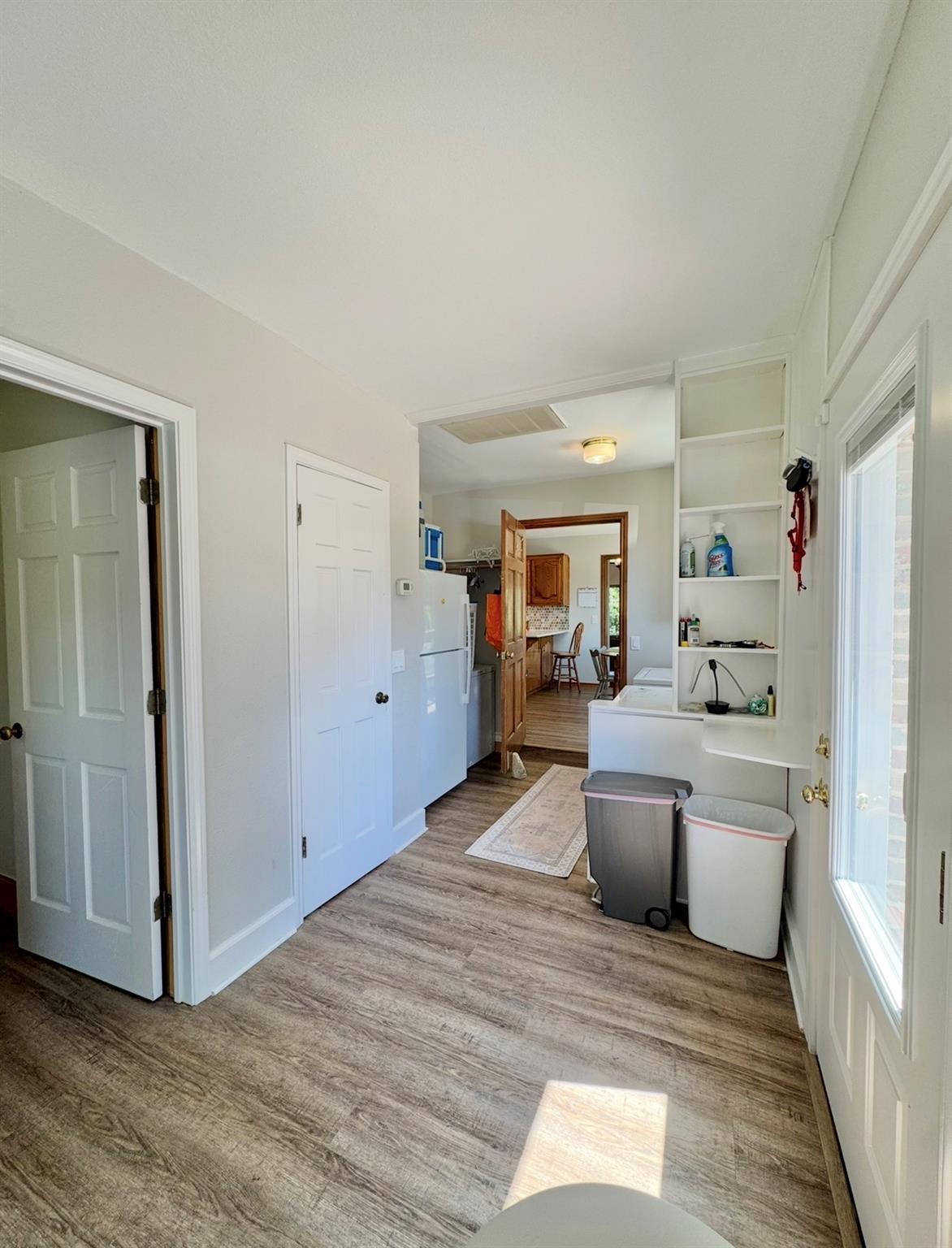203 E 11th St, Elgin, TX 78621