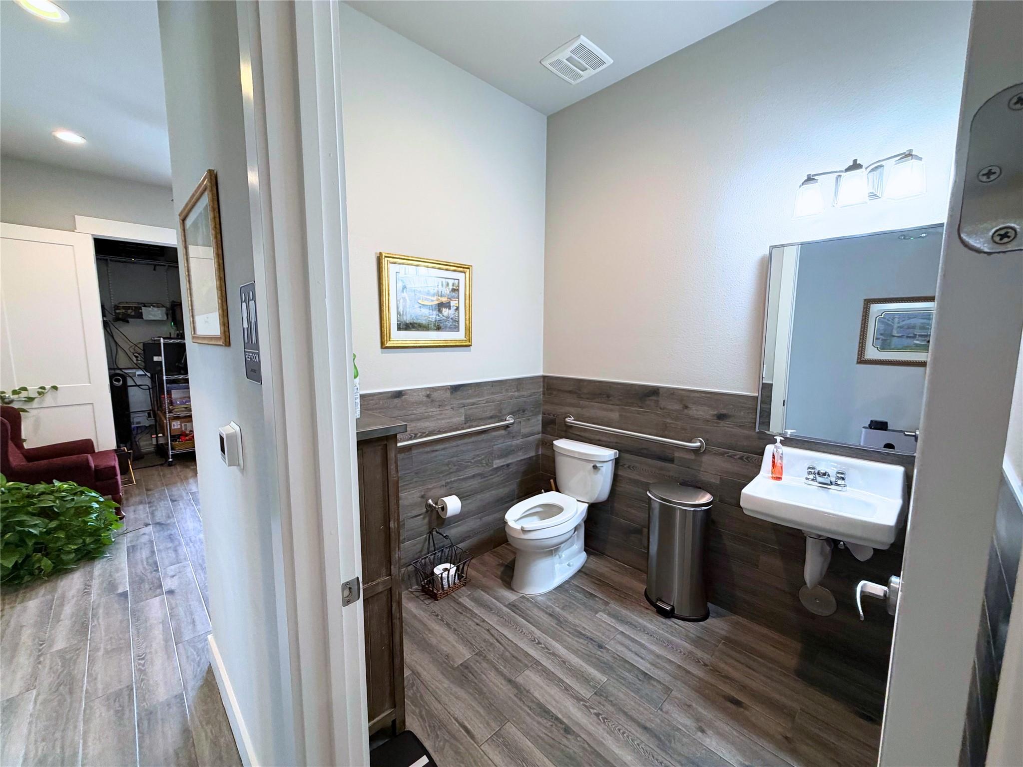 3309 Forest Creek Dr # 502, Round Rock, TX 78664