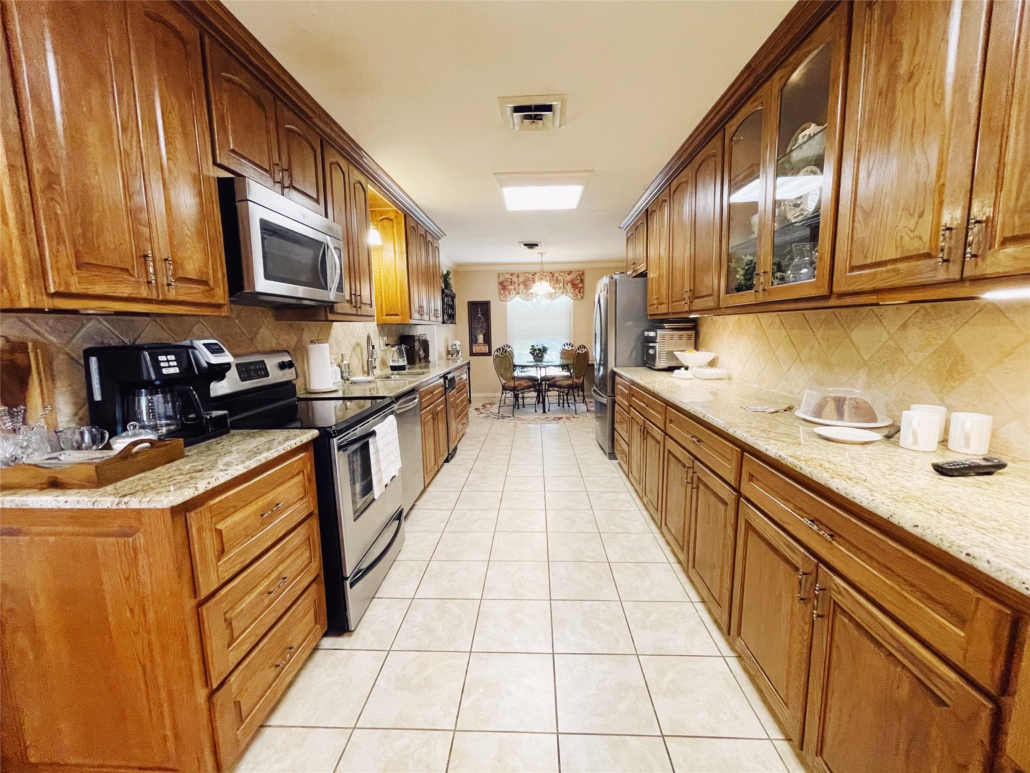 700 Shanklin Rd, Belton, TX 76513