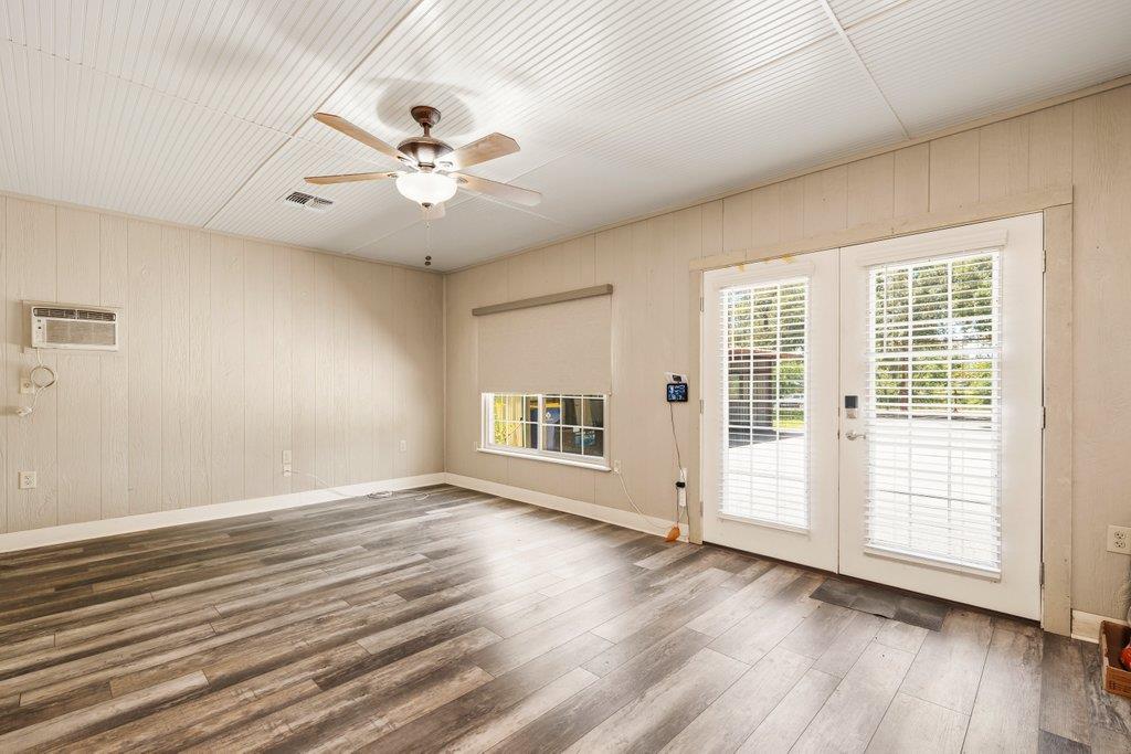 1961 Bolton Rd, Marion, TX 78124