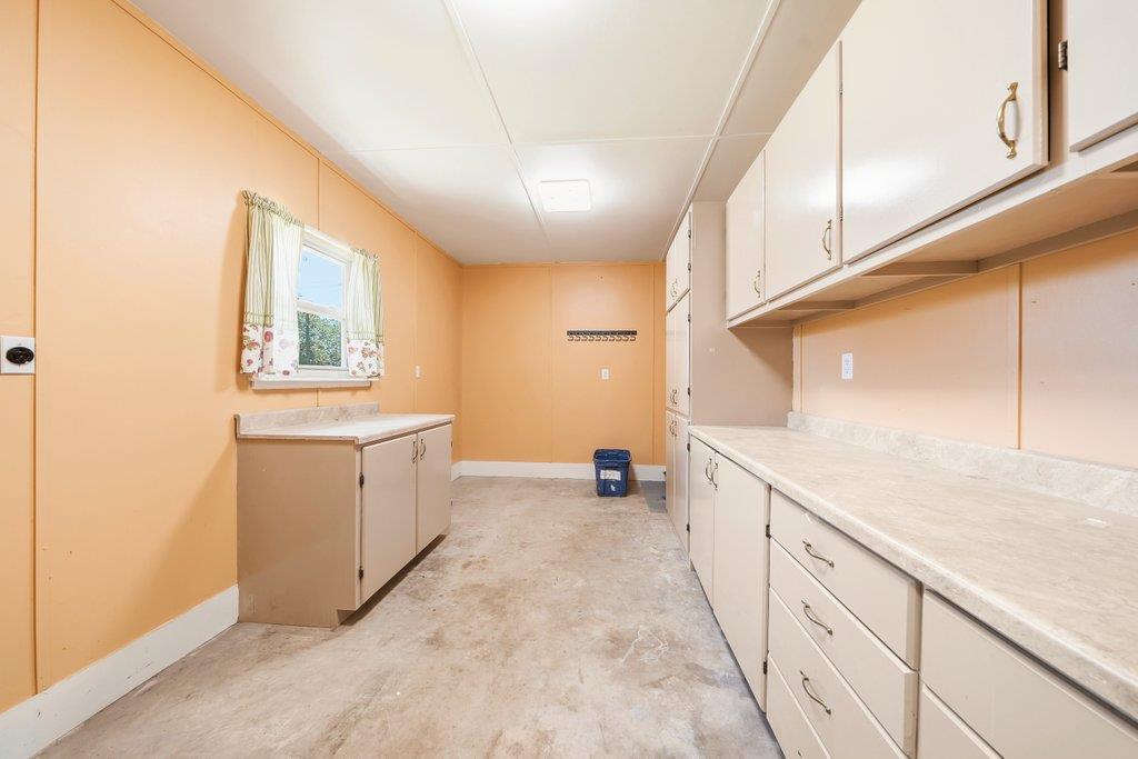 1961 Bolton Rd, Marion, TX 78124