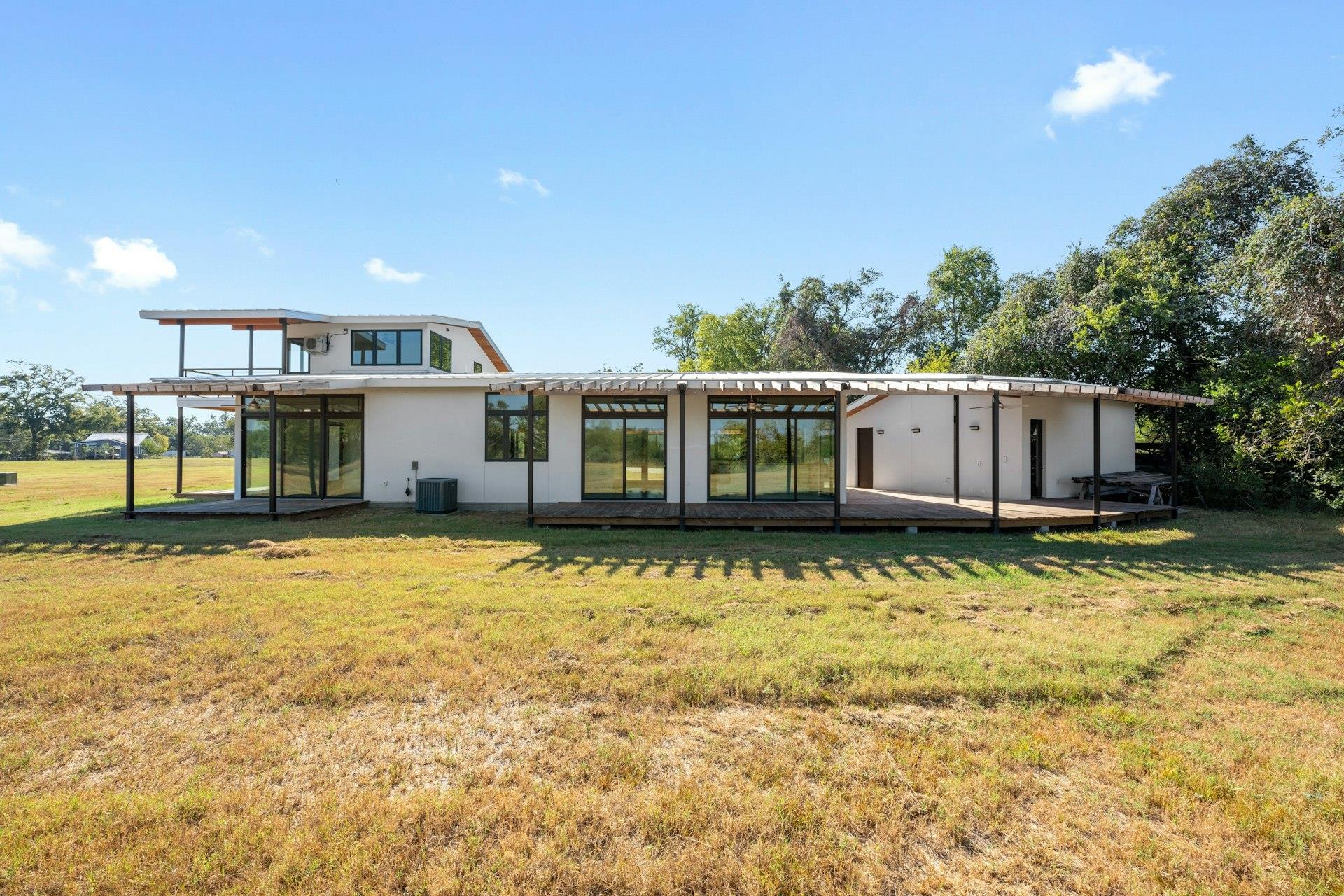 1802 Man O War Dr, Del Valle, TX 78617
