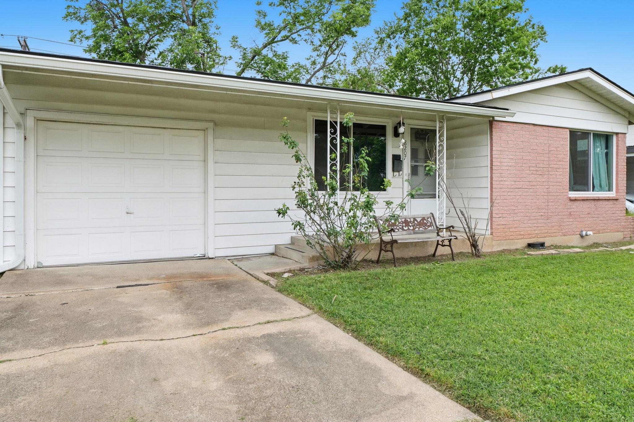 8207 Lazy Ln, Austin, TX 78757