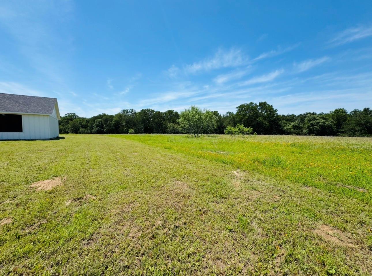 1300 Private Road 7037, Lexington, TX 78947