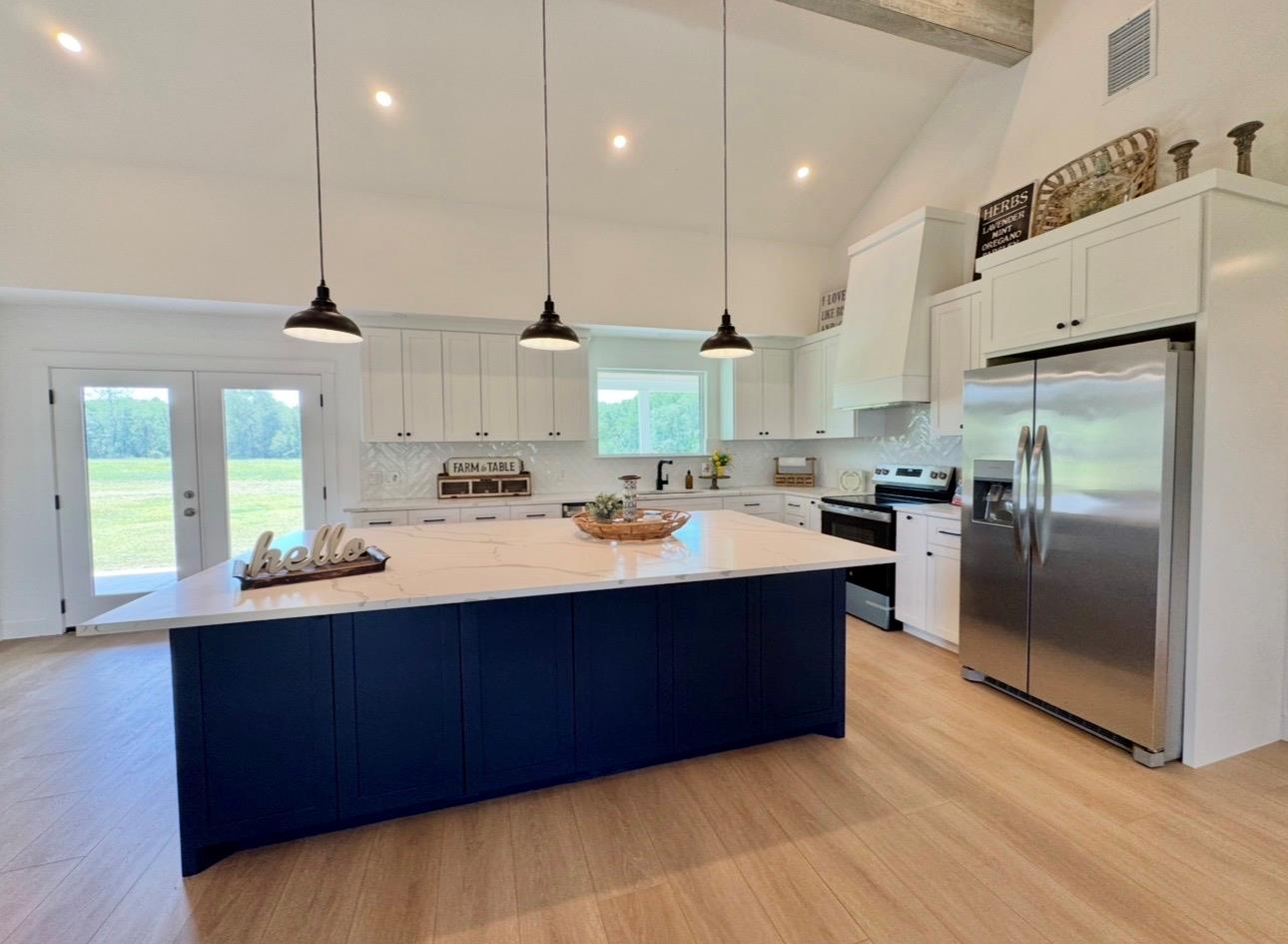 1300 Private Road 7037, Lexington, TX 78947