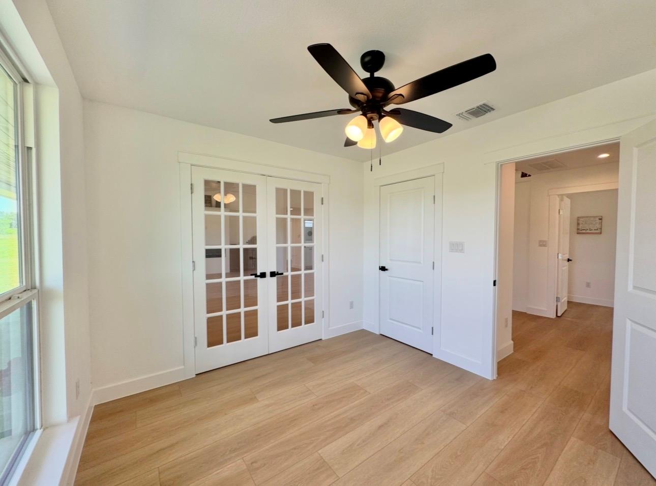 1300 Private Road 7037, Lexington, TX 78947