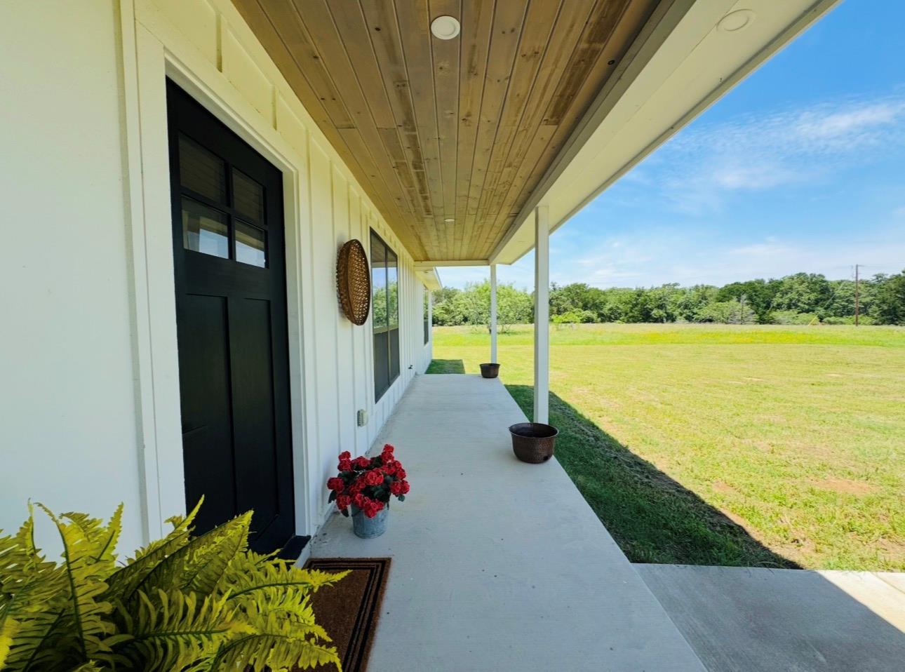 1300 Private Road 7037, Lexington, TX 78947