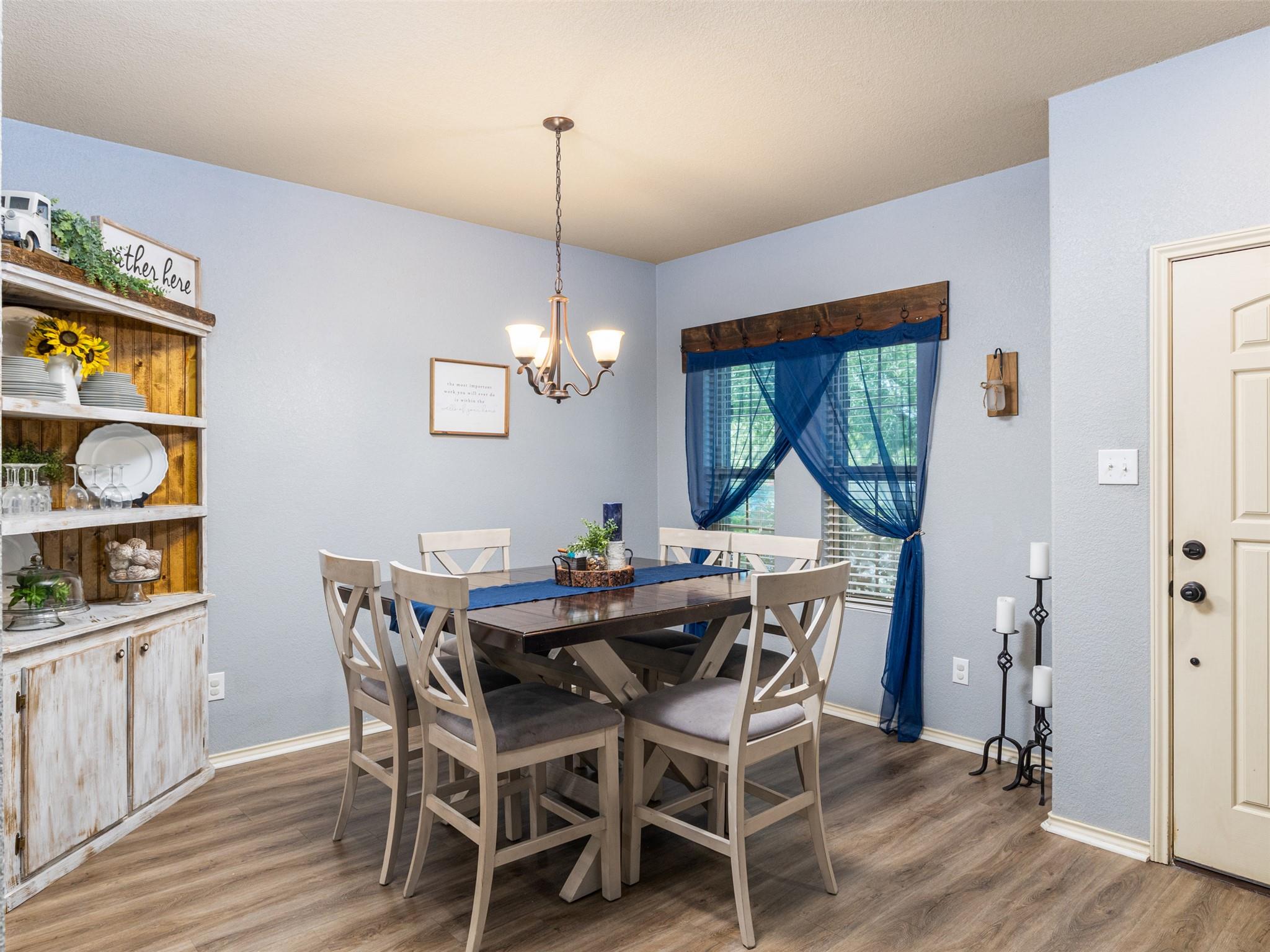 1016 Hondo Ln, Hutto, TX 78634