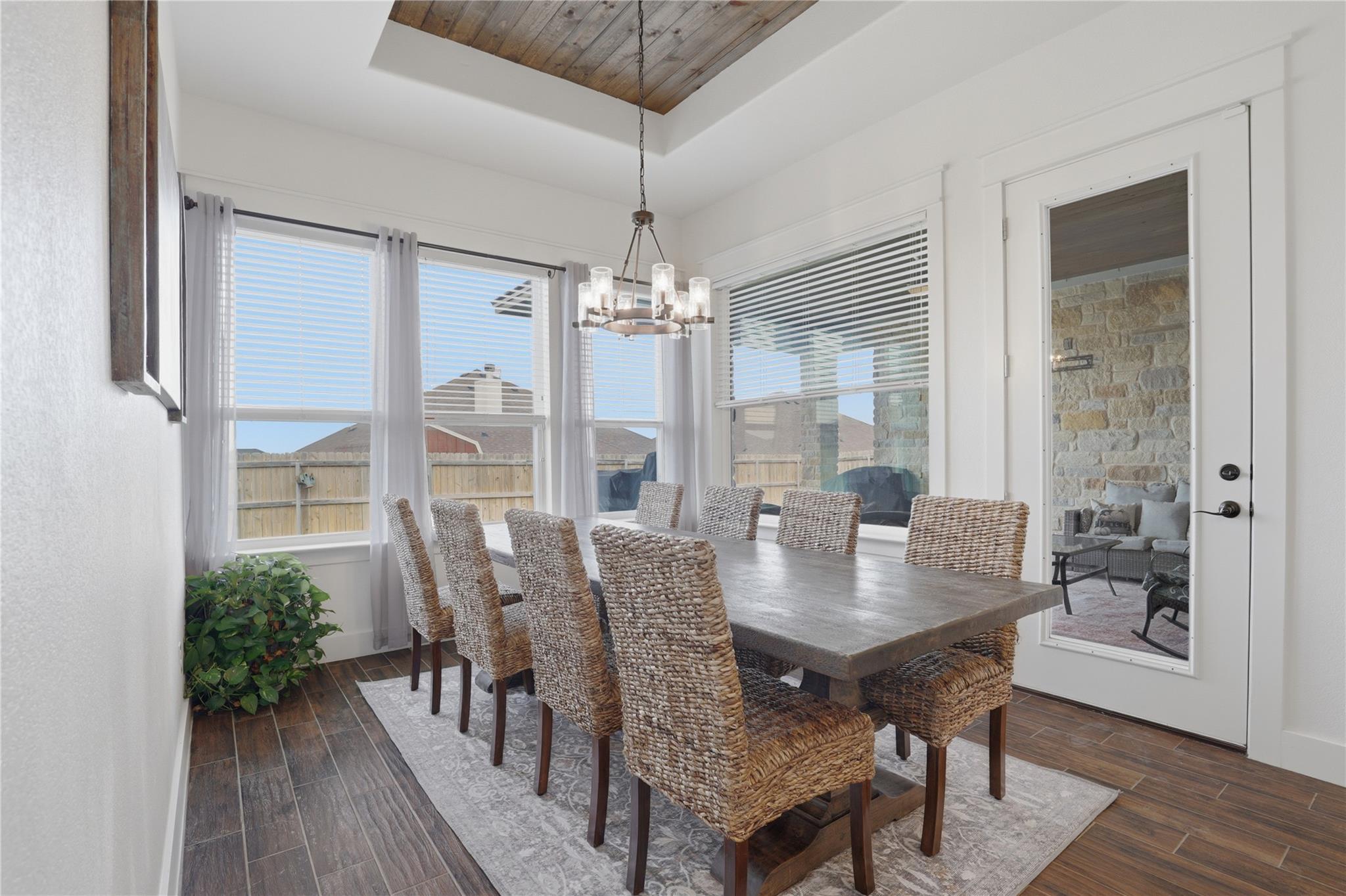 133 Greg Ln, Jarrell, TX 76537